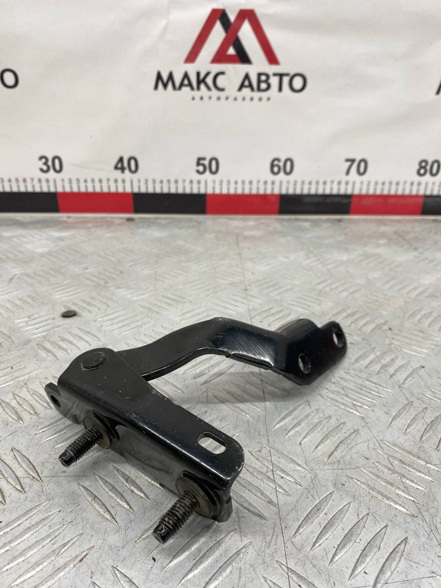 Б/У петля крышки багажника задний левый Nissan, 1520 рублей, Краснодар