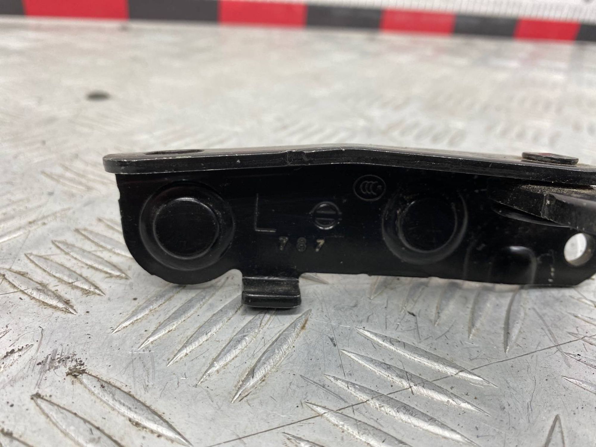 Б/У петля крышки багажника задний левый Nissan, 1520 рублей, Краснодар