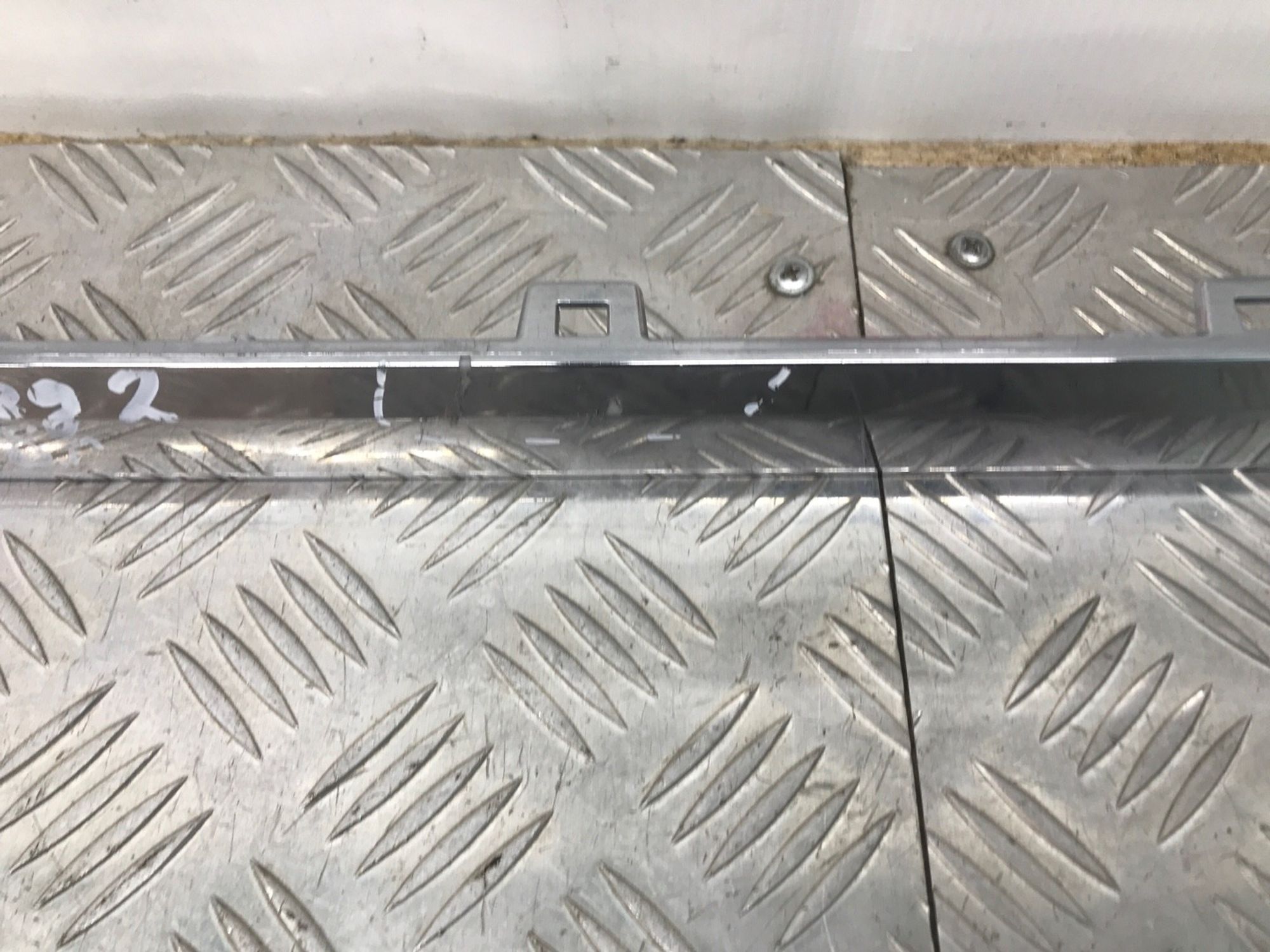 Б/У накладка бампера (молдинг) передний Volkswagen Touareg 7P6 2010, 990 рублей, Краснодар