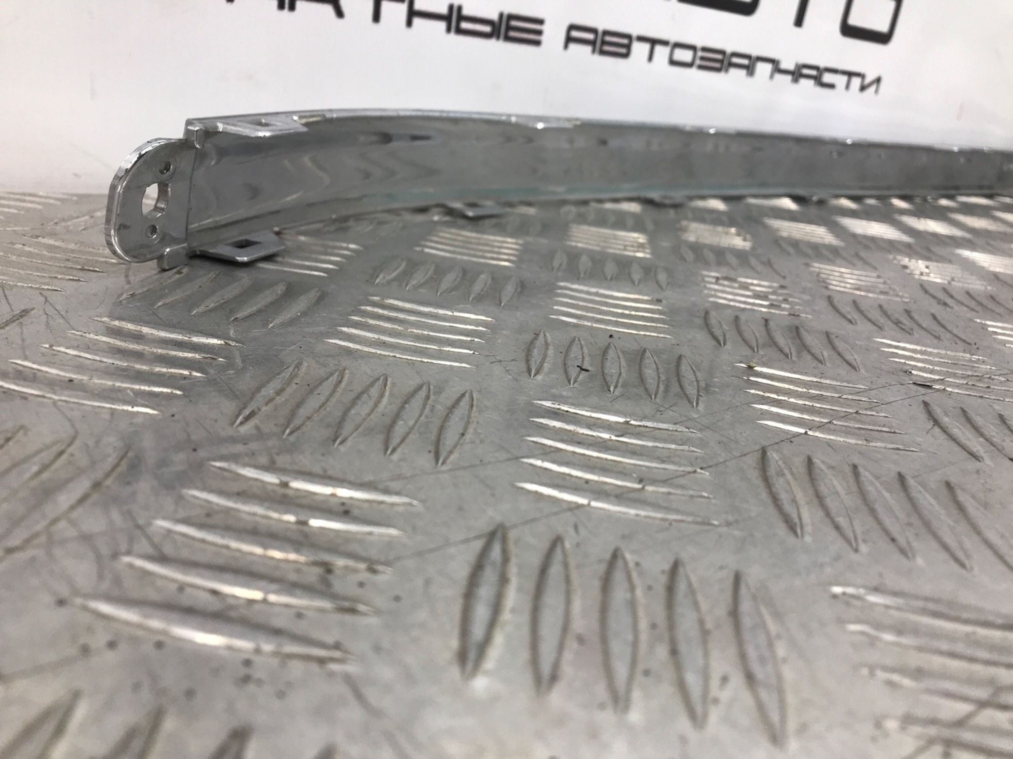 Б/У накладка бампера (молдинг) передний Volkswagen Touareg 7P6 2010, 990 рублей, Краснодар