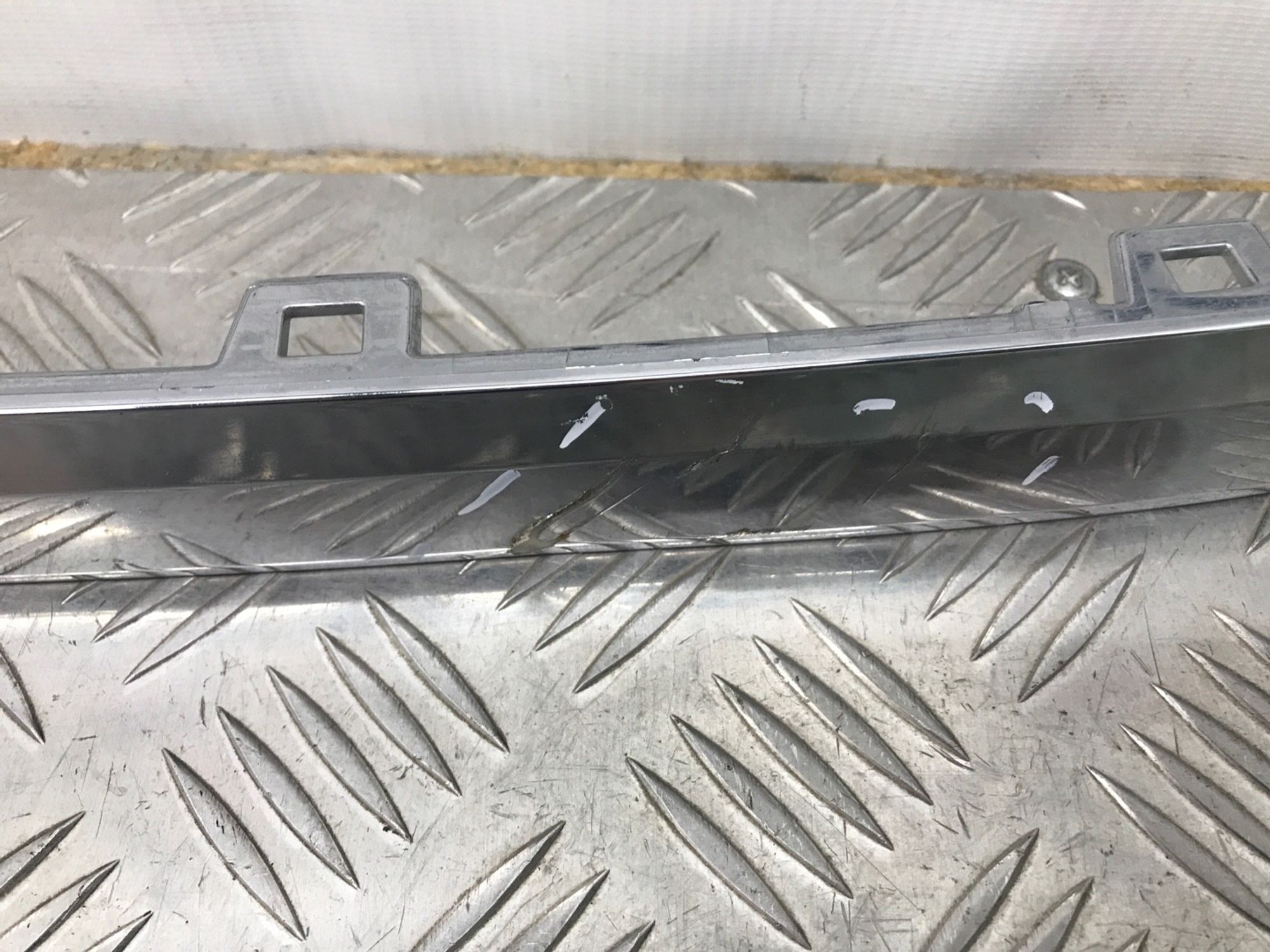 Б/У накладка бампера (молдинг) передний Volkswagen Touareg 7P6 2010, 990 рублей, Краснодар