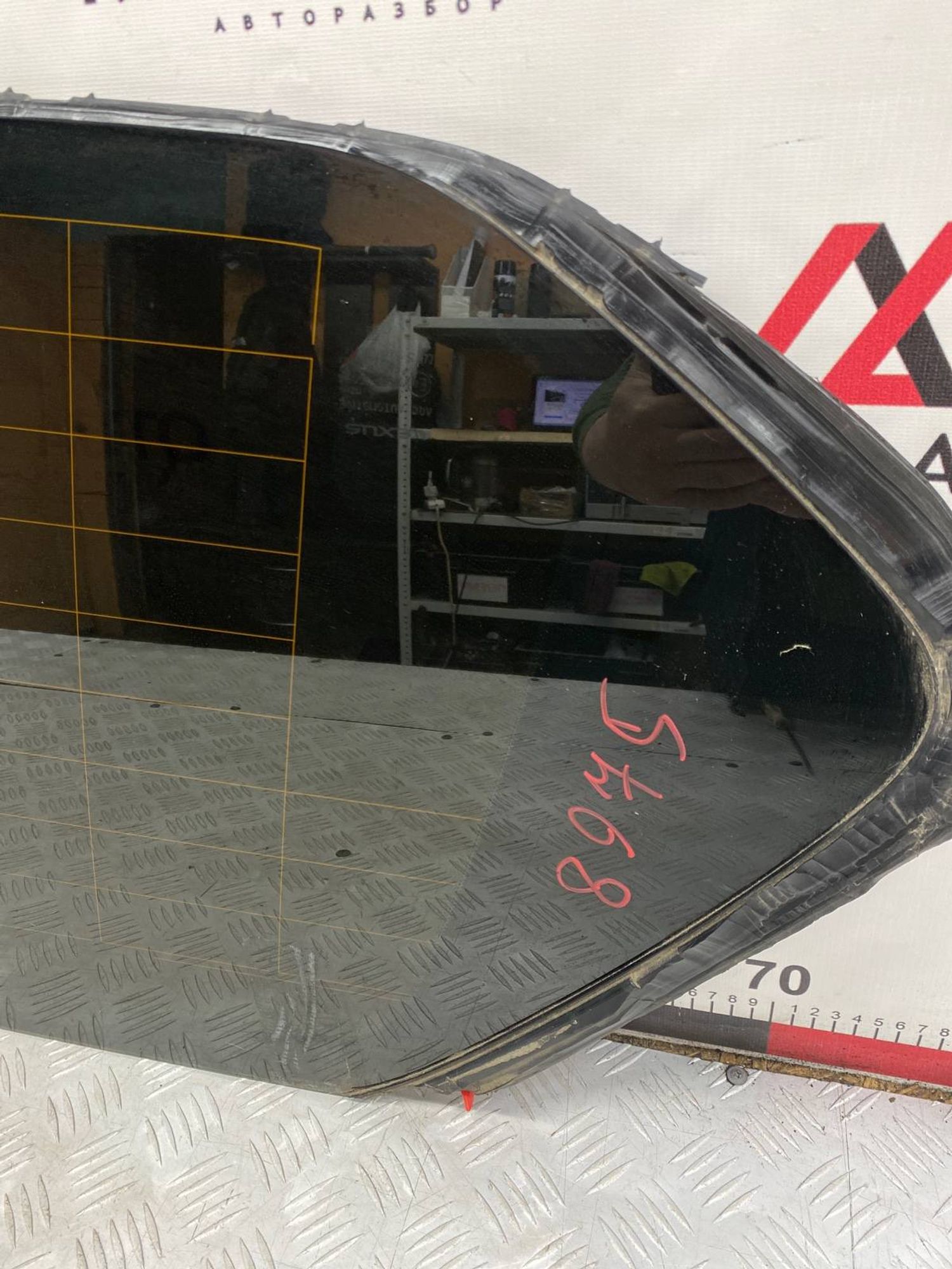 Б/У Стекло кузова заднее левое Lexus Lx570 URJ201 2015 С ДЕФЕКТОМ, 4990 рублей, Краснодар