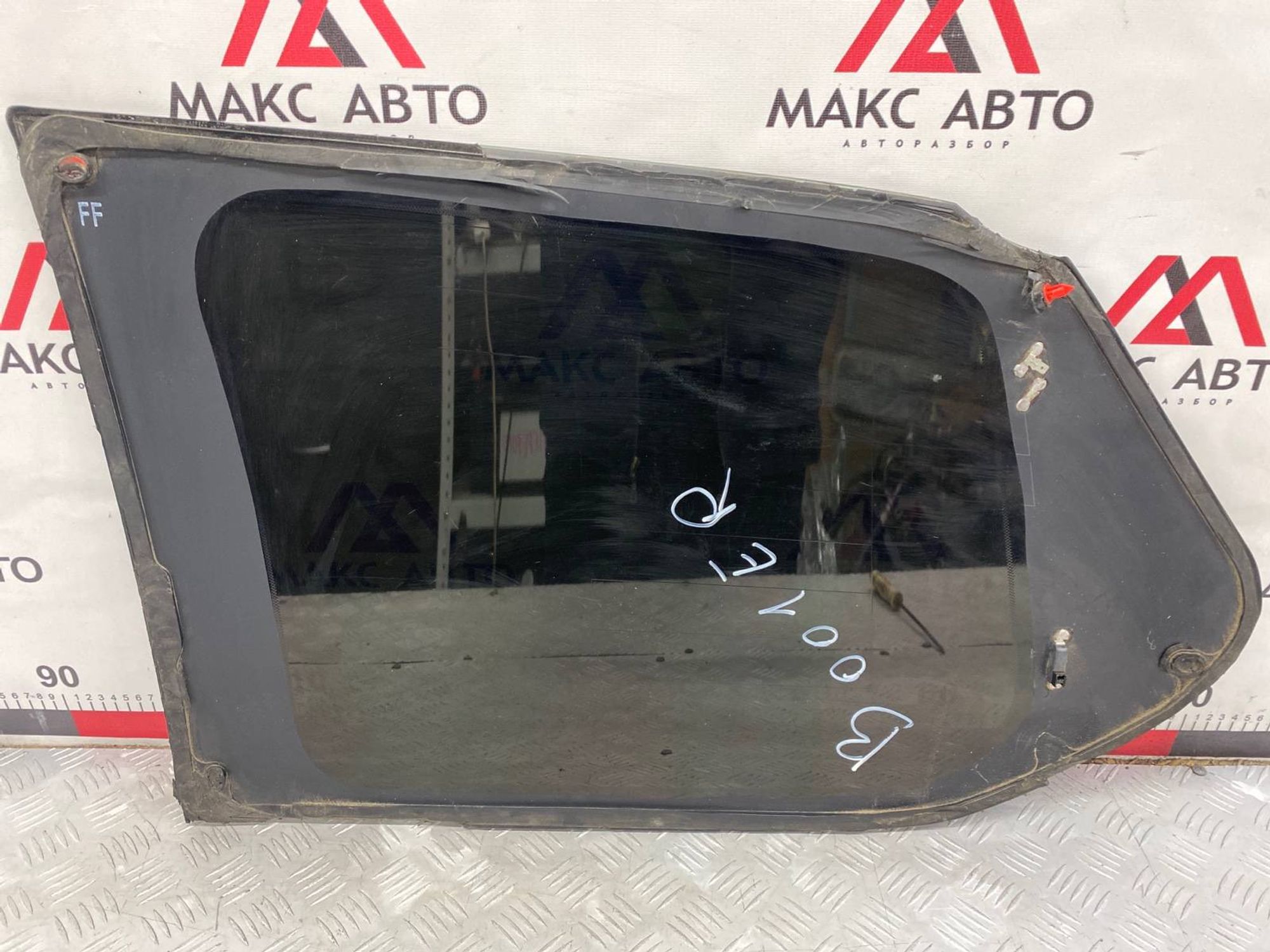 Б/У Стекло кузова заднее левое Lexus Lx570 URJ201 2015 С ДЕФЕКТОМ, 4990 рублей, Краснодар