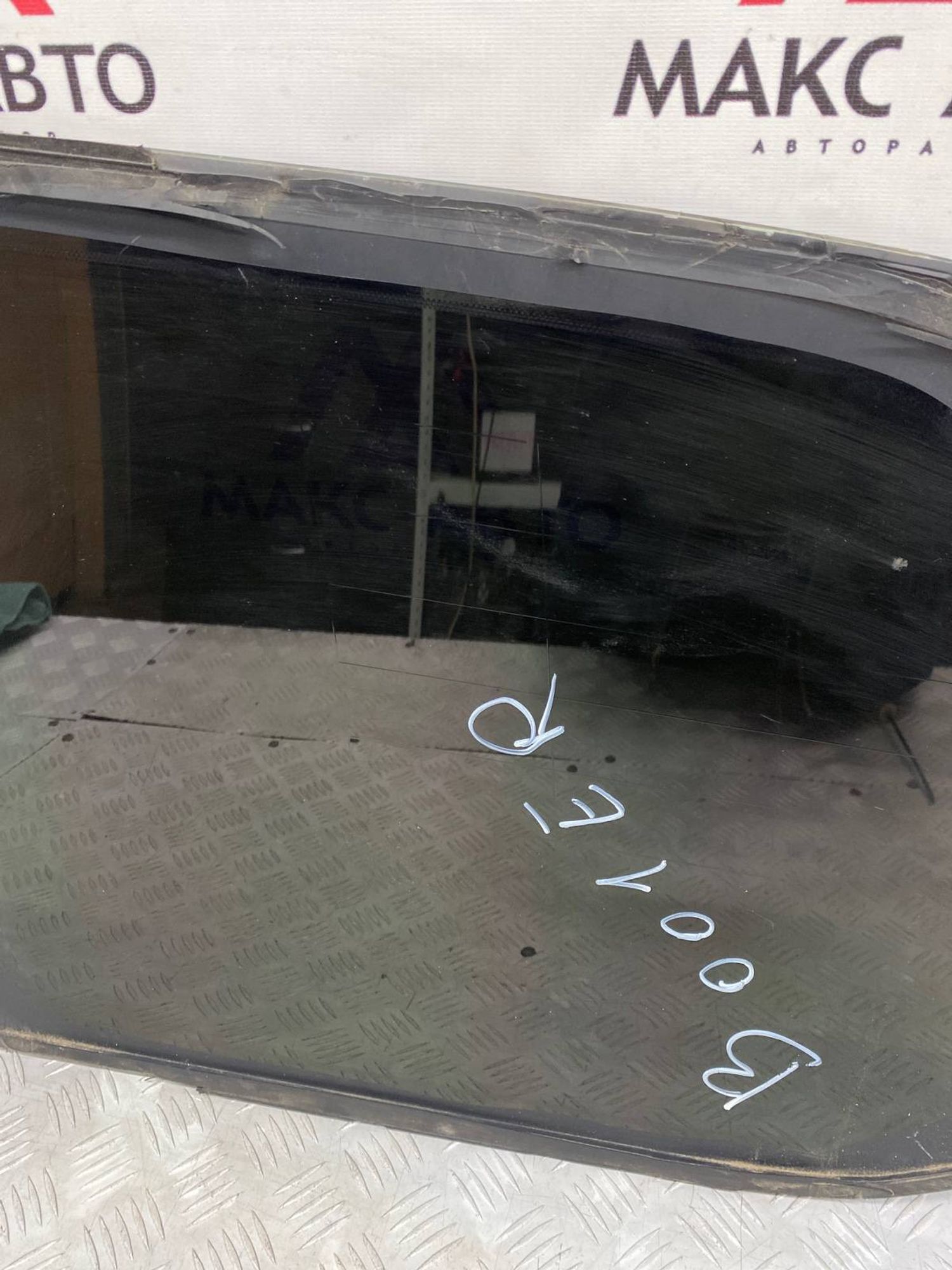 Б/У Стекло кузова заднее левое Lexus Lx570 URJ201 2015 С ДЕФЕКТОМ, 4990 рублей, Краснодар