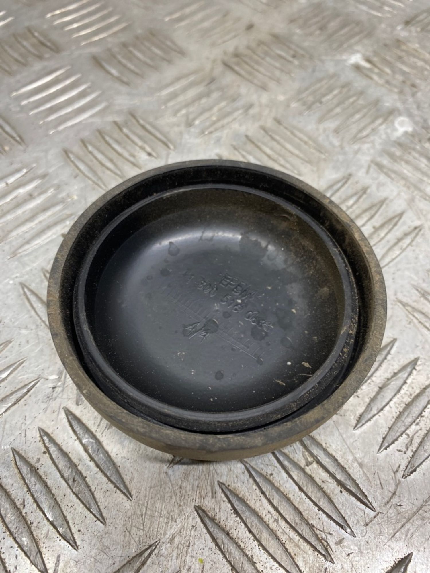 Б/У пыльник фары передний Chevrolet Niva 21236, 299 рублей, Краснодар