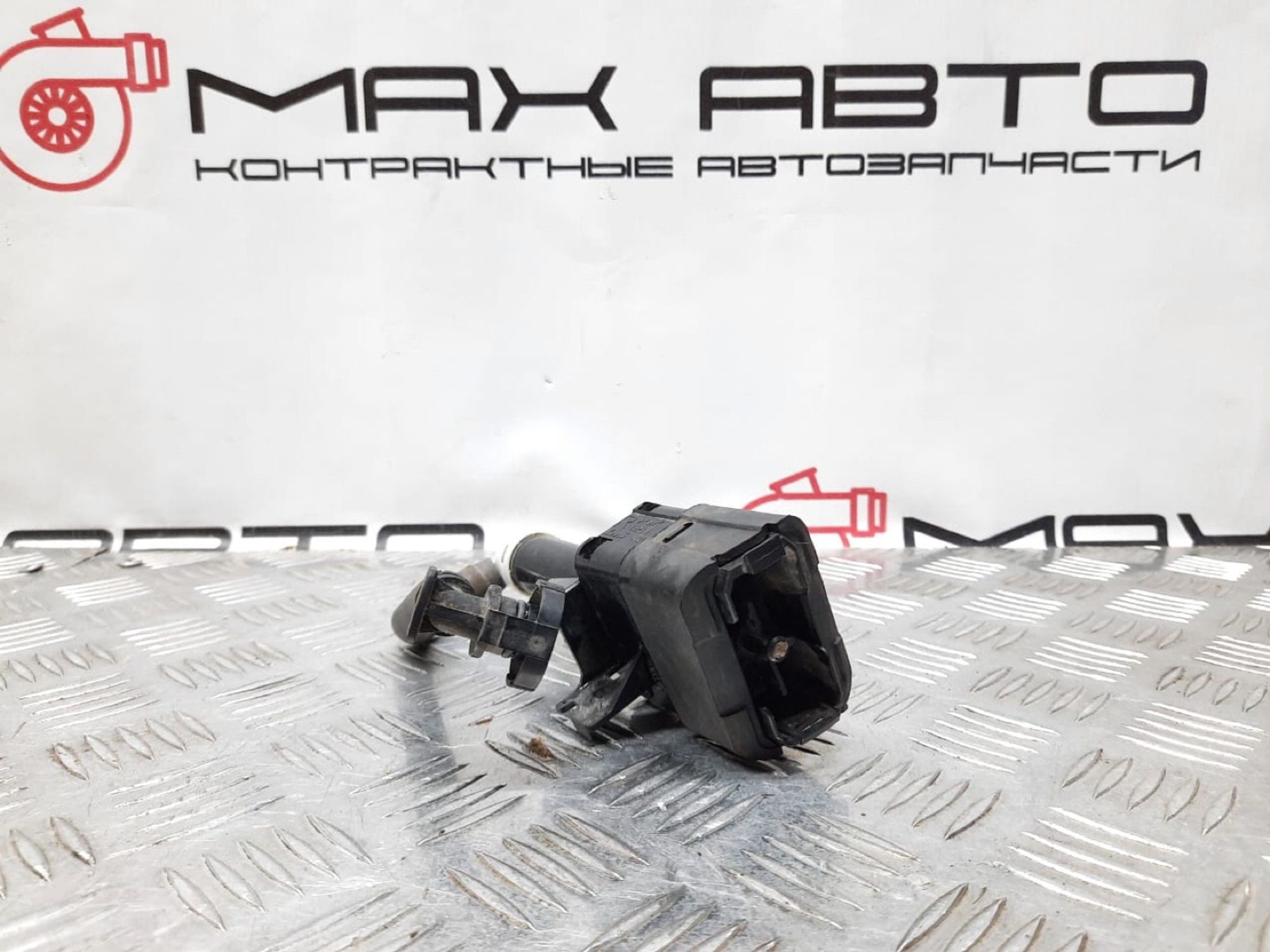 Б/У форсунка омывателя правый Mazda Cx-7 MAZDA, 1990 рублей, Краснодар