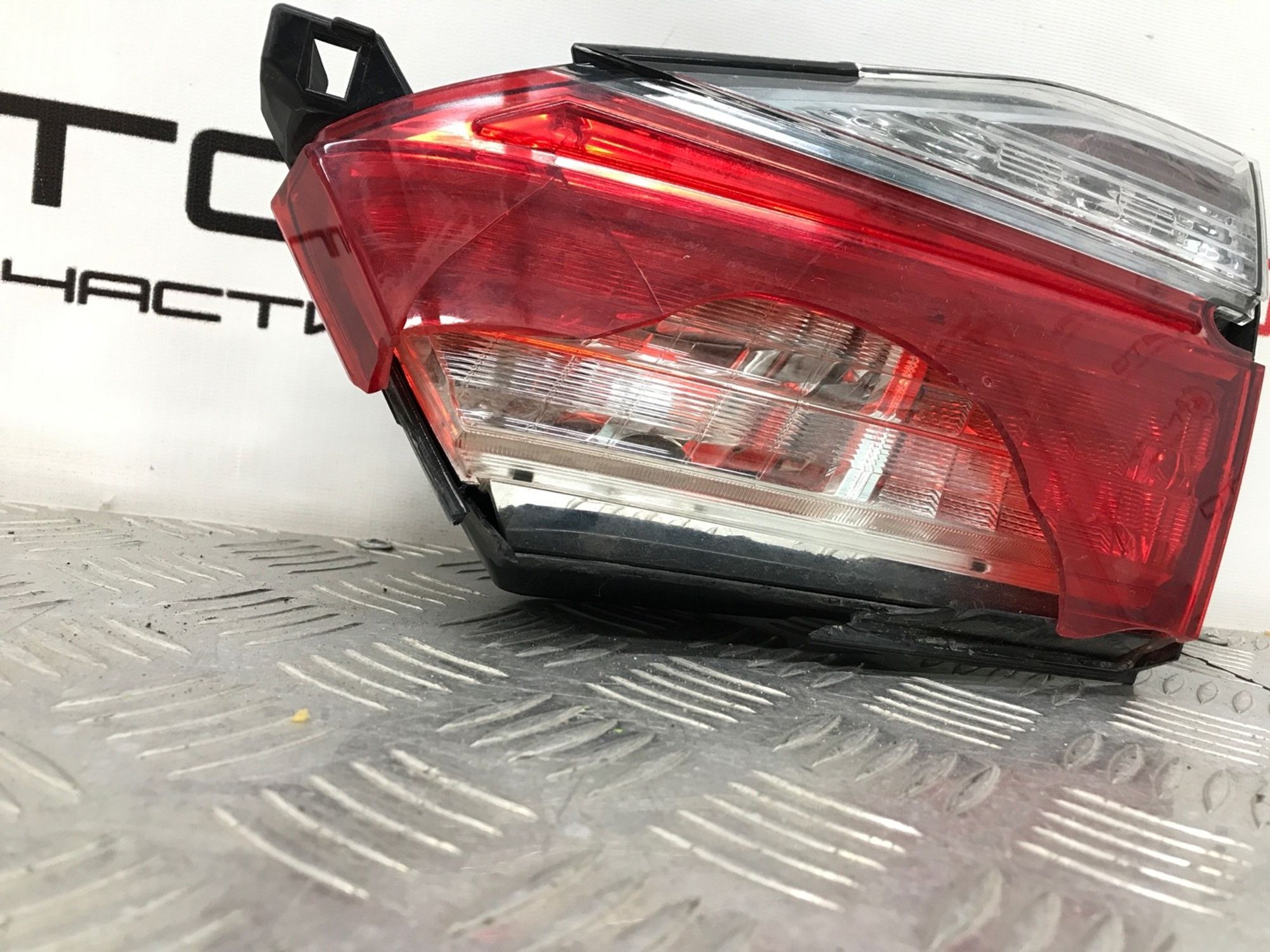 Б/У фонарь ( стоп сигнал , фара , оптика ) задний, 800 рублей, Краснодар