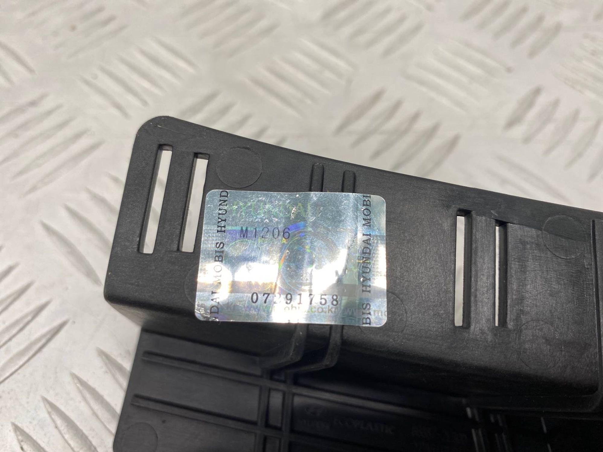 НОВАЯ(ЫЙ) крепление бампера (кронштейн) задний, 800 рублей, Краснодар