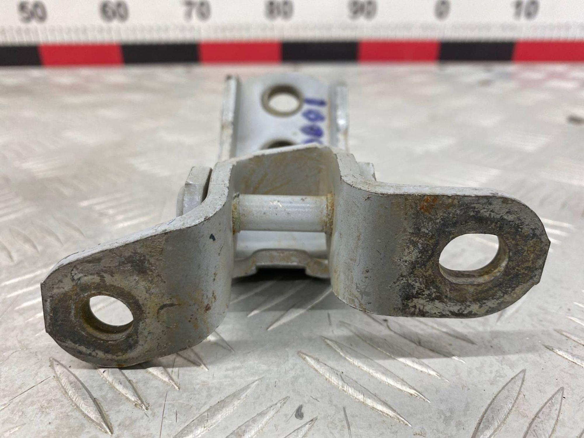 Б/У петля двери передний правый Toyota Camry 50, 800 рублей, Краснодар