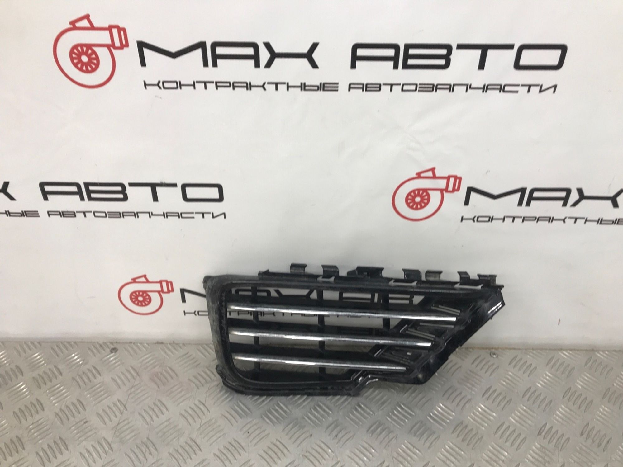 Б/У решетка бампера  левая Volkswagen Touareg 7P6 2010 правый, 990 рублей, Краснодар