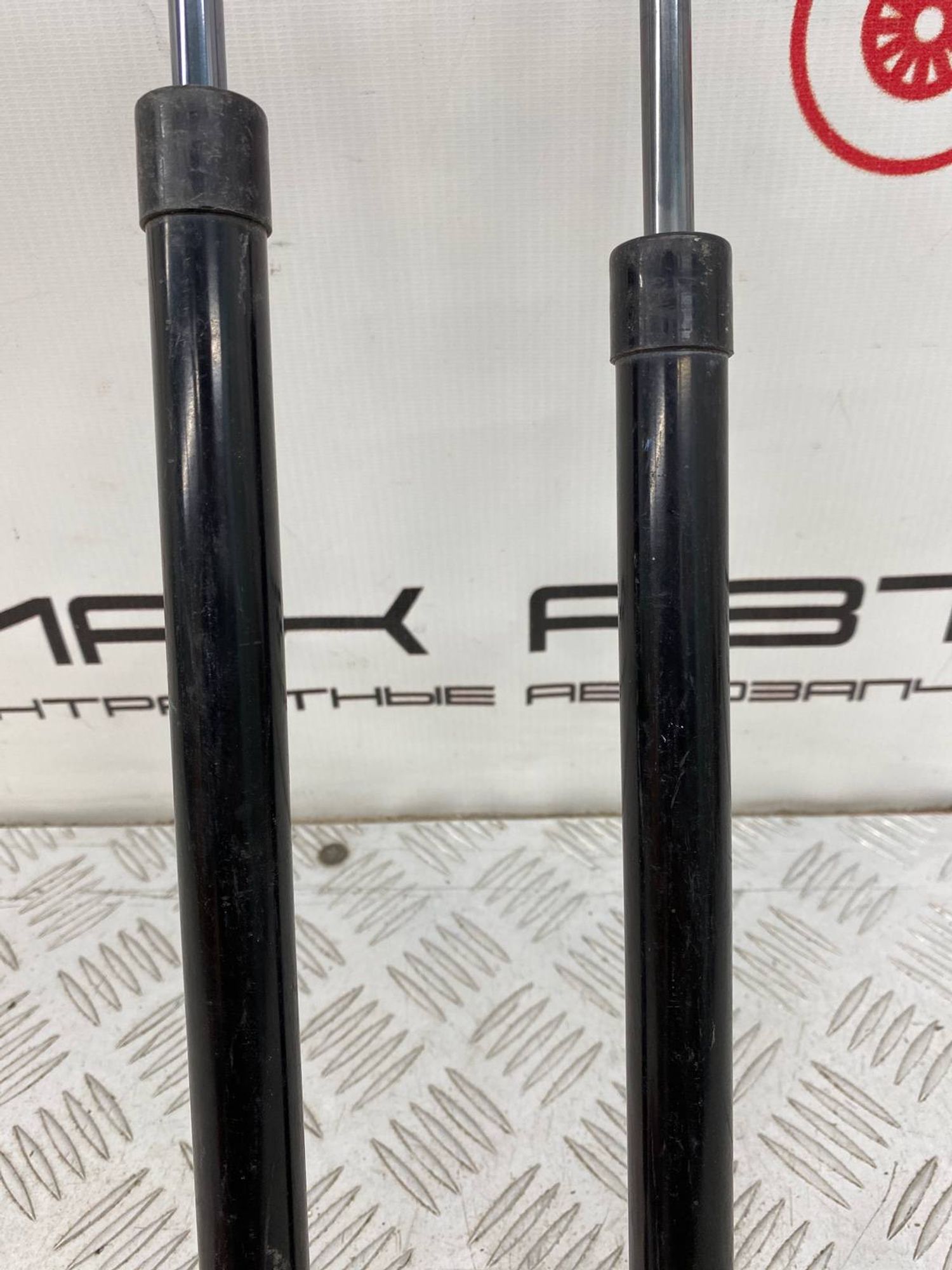 Б/У амортизатор багажника (газлифт, опора) задний, 1520 рублей, Краснодар