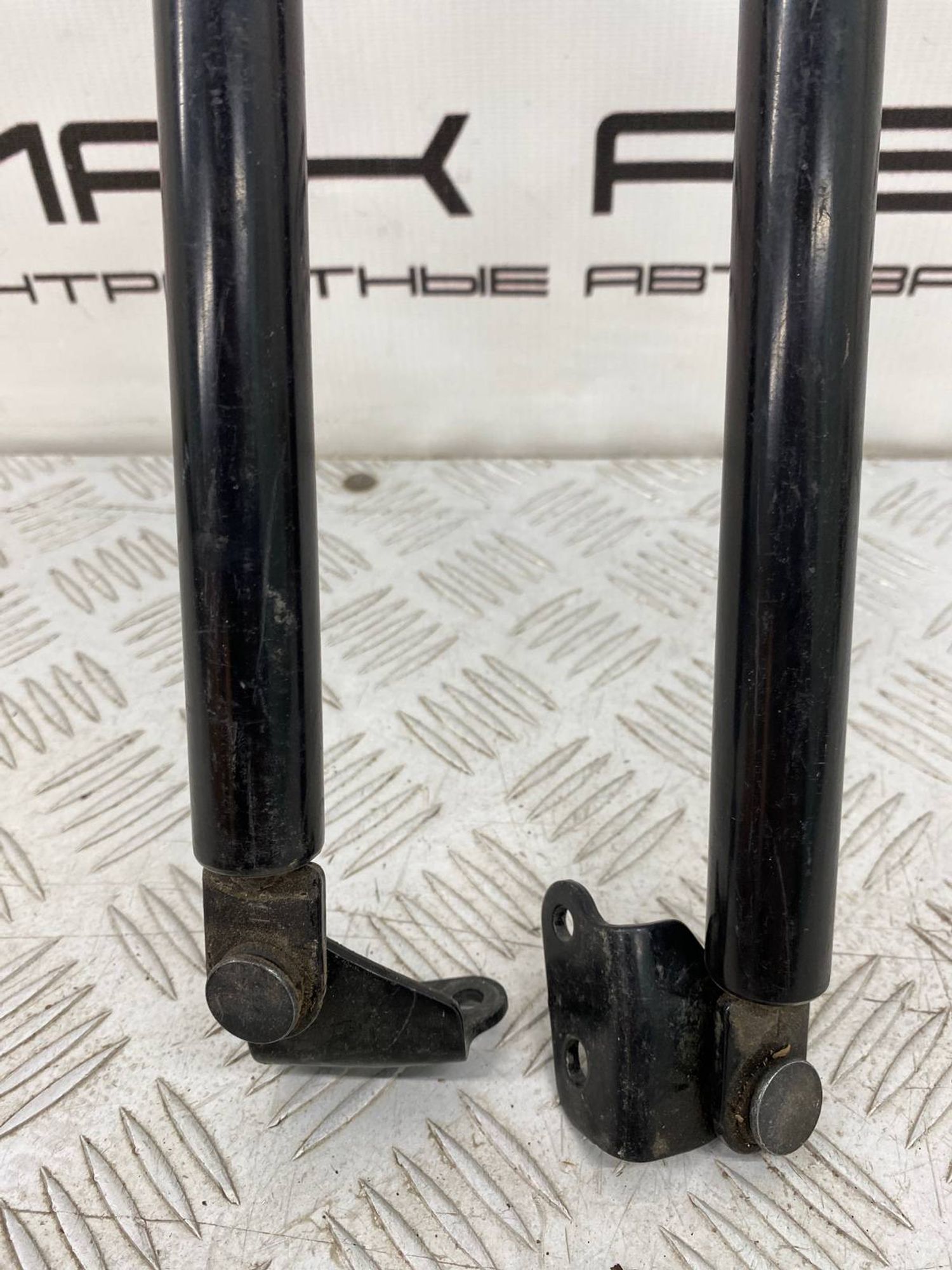 Б/У амортизатор багажника (газлифт, опора) задний, 1520 рублей, Краснодар