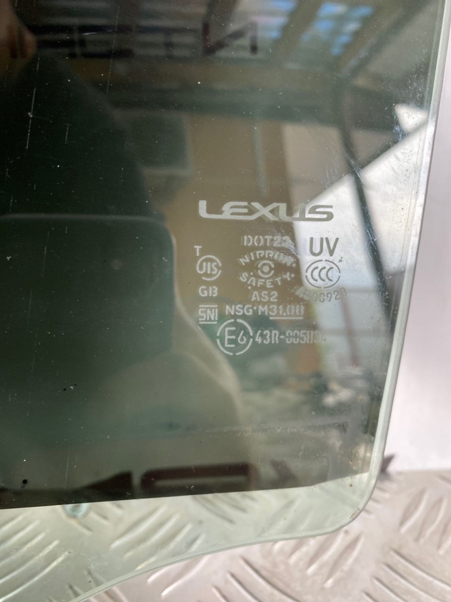 Б/У стекло двери заднее левое Lexus Is-250, 1190 рублей, Краснодар