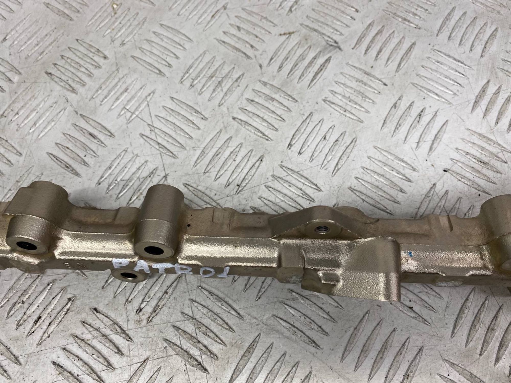 Б/У топливная рейка (рампа) правый Nissan Patrol, 720 рублей, Краснодар