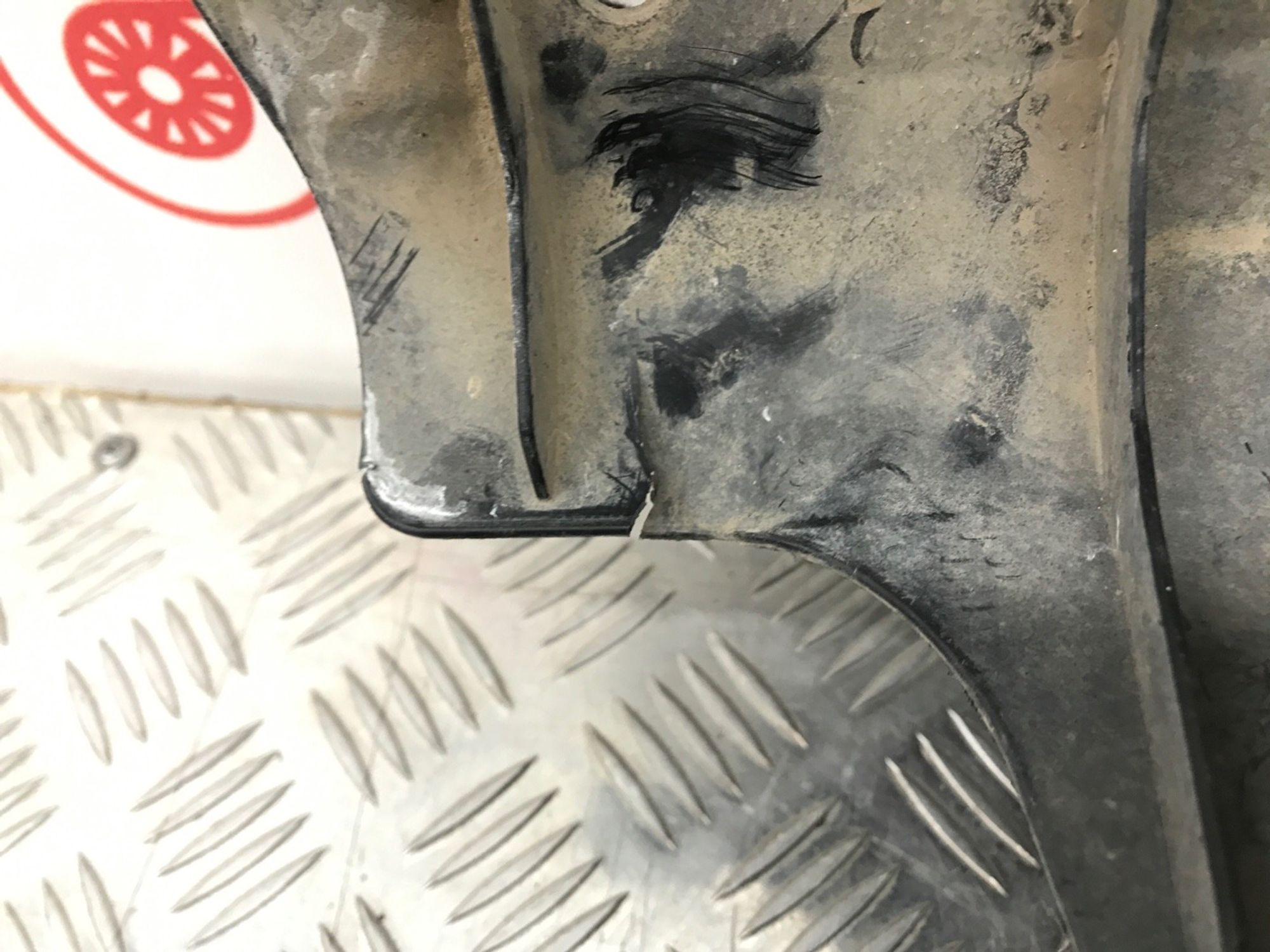 Б/У защита двигателя (картера) Volkswagen Tiguan, 440 рублей, Краснодар