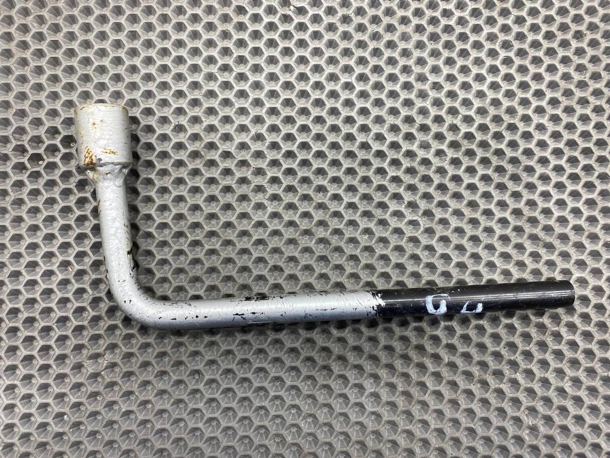 Б/у 17 мм ключ баллонный Renault Logan LS0G K7J710, 590 рублей, Краснодар