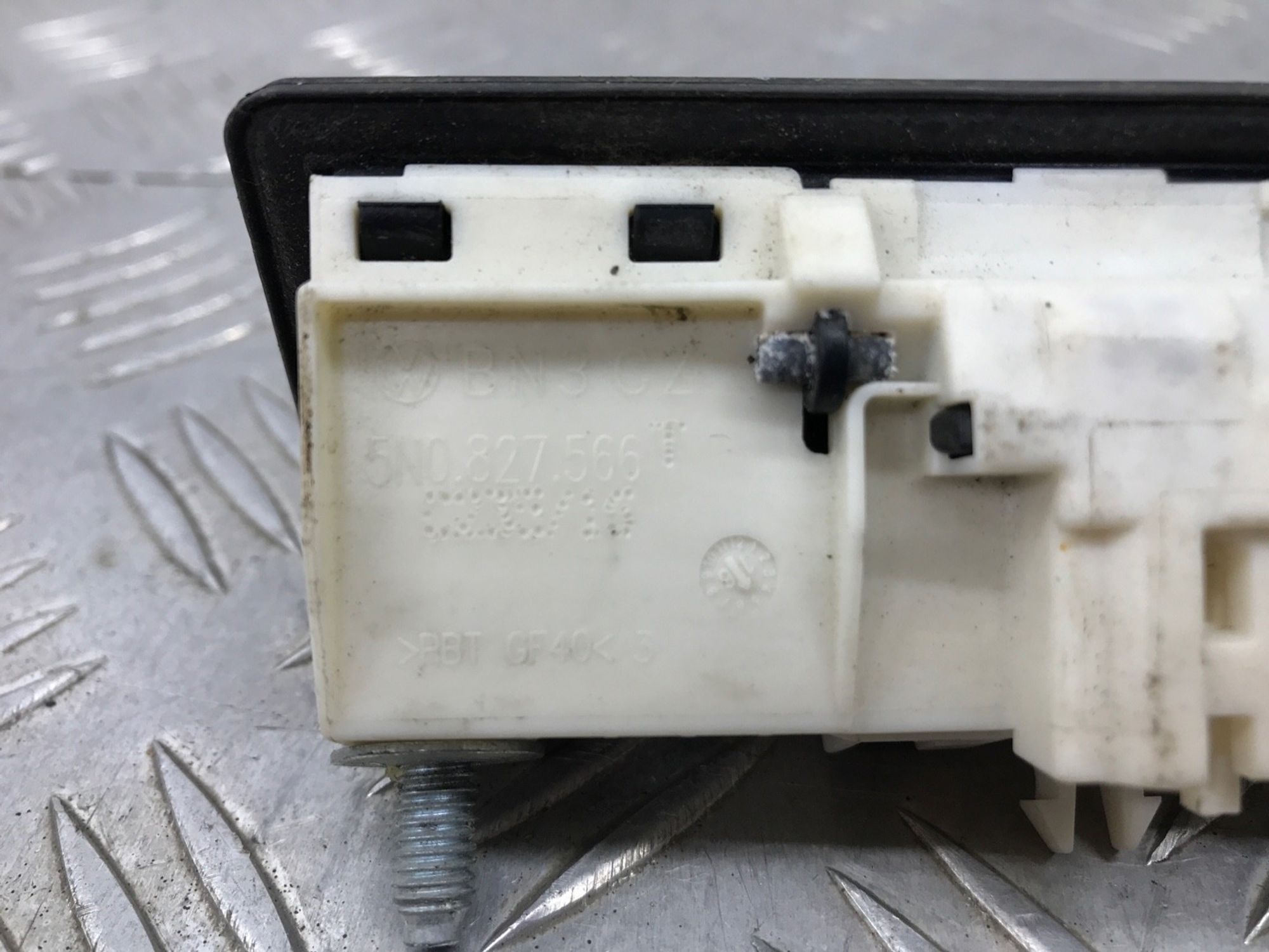 Б/У ручка багажника  Volkswagen Polo 4  Mk4 (9N1, 9N2, 9N3) 2005, 1990 рублей, Краснодар