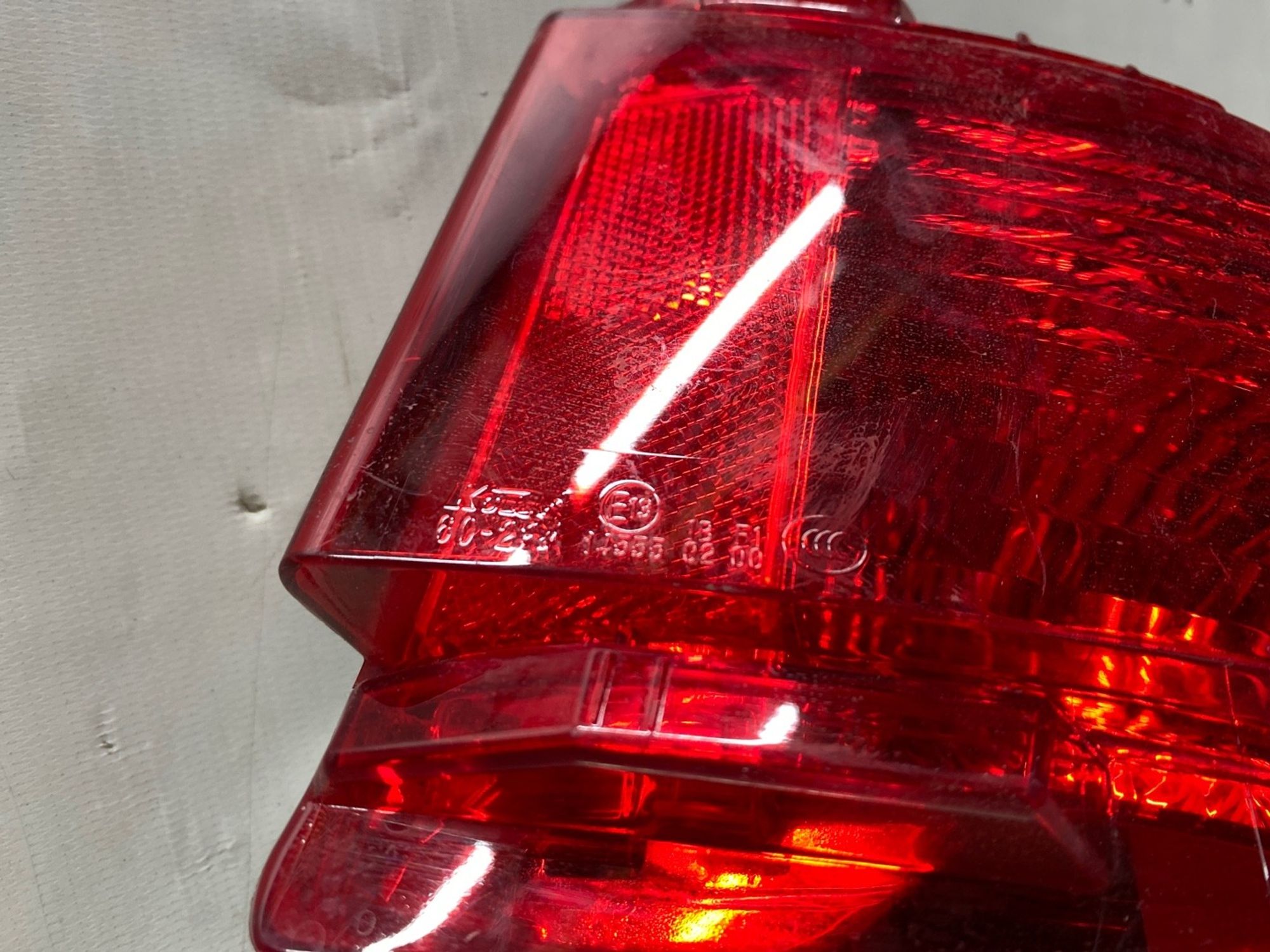 Б/У фара противотуманная задний правый Toyota Land Cruiser GRJ200 2015, 2490 рублей, Краснодар