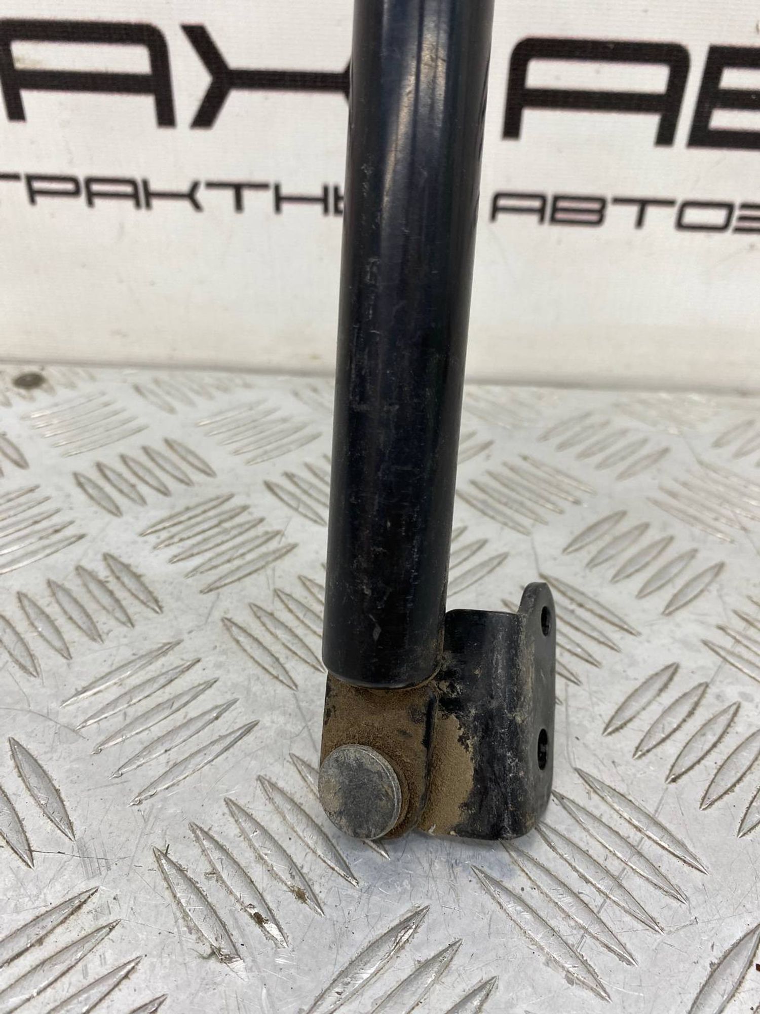 Б/У амортизатор багажника (газлифт, опора) задний, 800 рублей, Краснодар