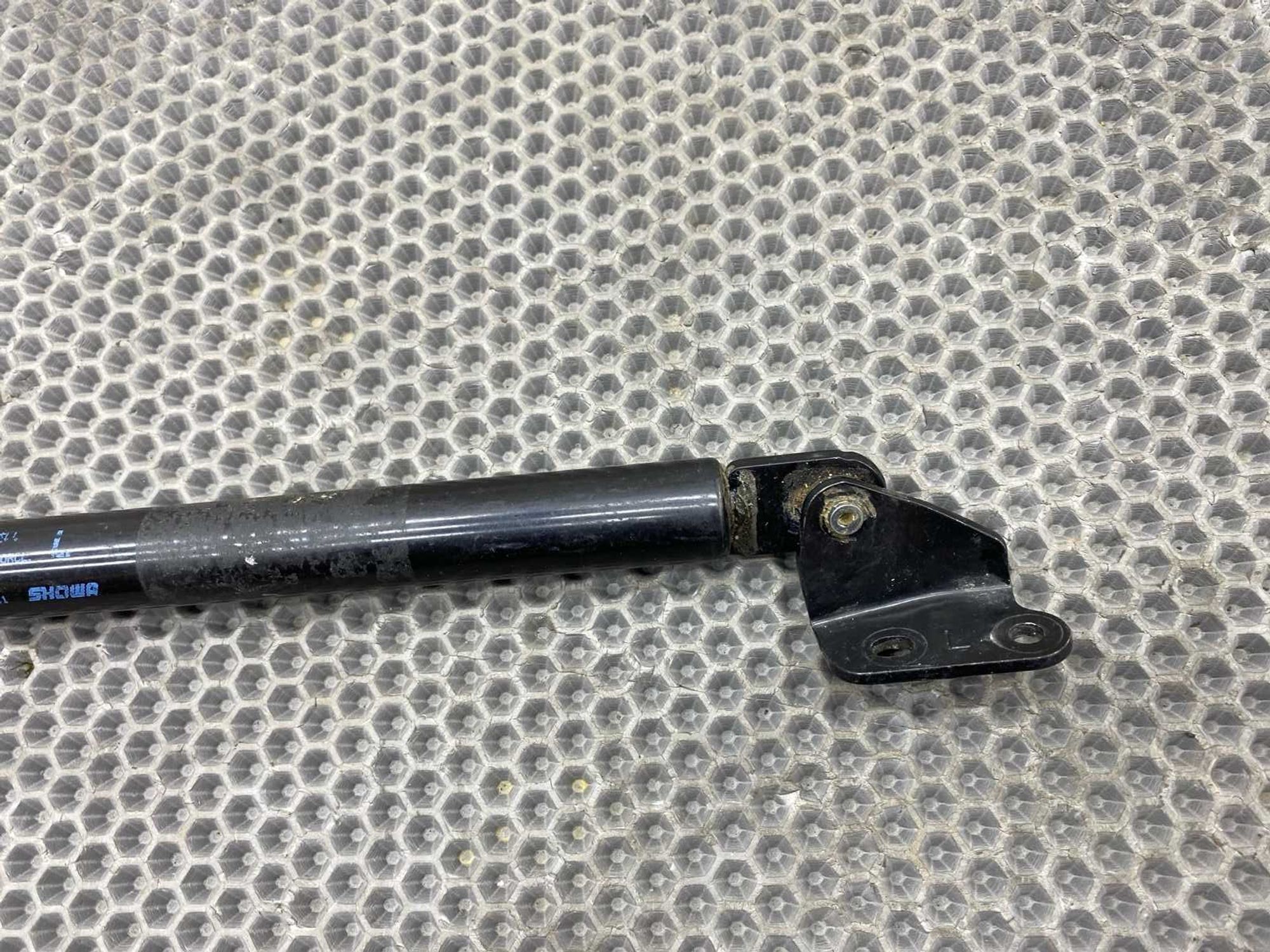 Амортизатор крышки багажника Mazda Cx-5 KE PEVPS 2012, 990 рублей, Краснодар