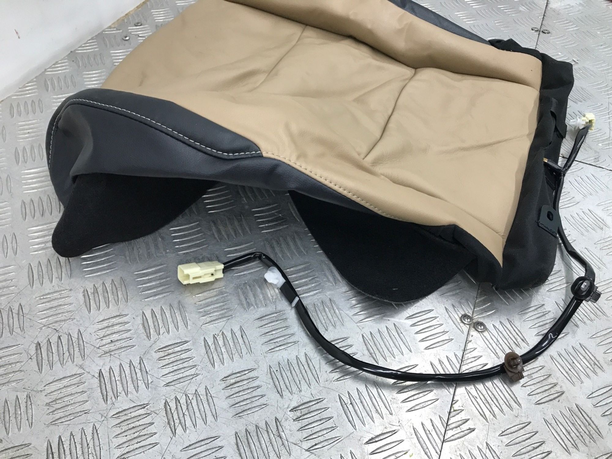 Б/У обивка сидений передний правый Toyota Rav4, 4000 рублей, Краснодар