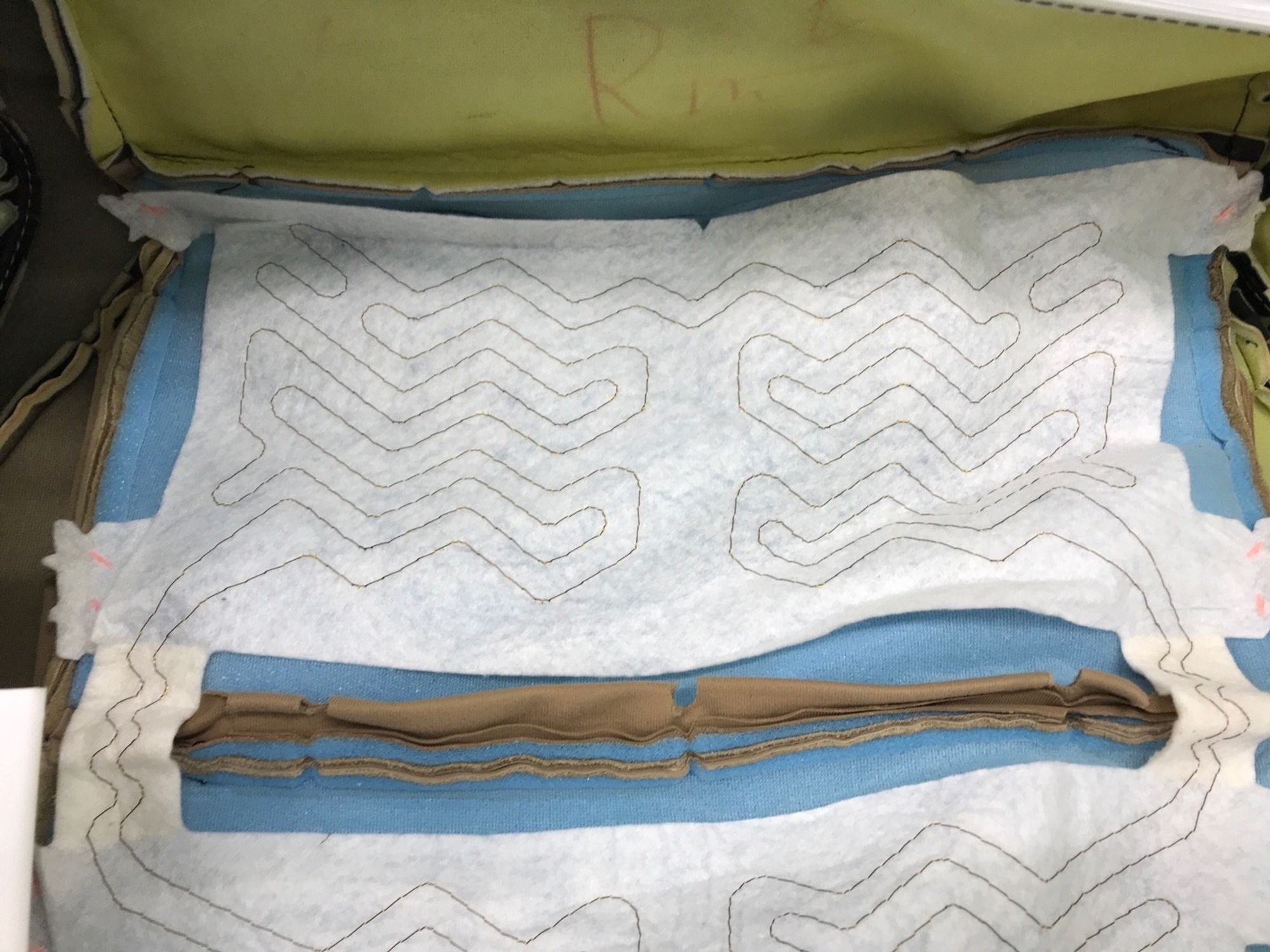 Б/У обивка сидений передний правый Toyota Rav4, 4000 рублей, Краснодар