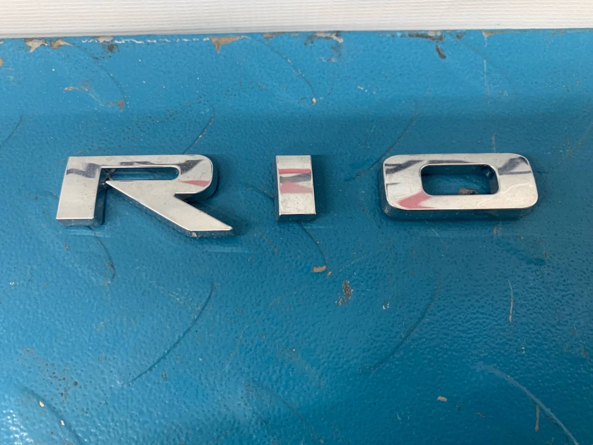 Б/У эмблема ( шильдик, значок ) задний Kia Rio FB, 800 рублей, Краснодар