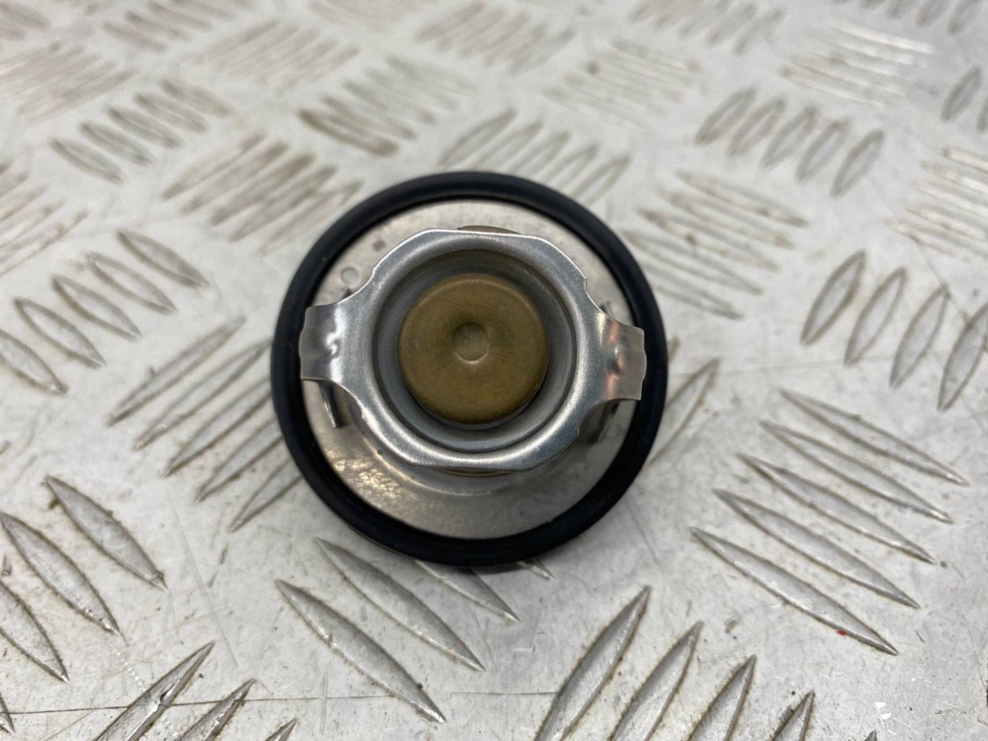 Б/У термостат Nissan Sylphy TB17 MRA8DE 2012, 400 рублей, Краснодар