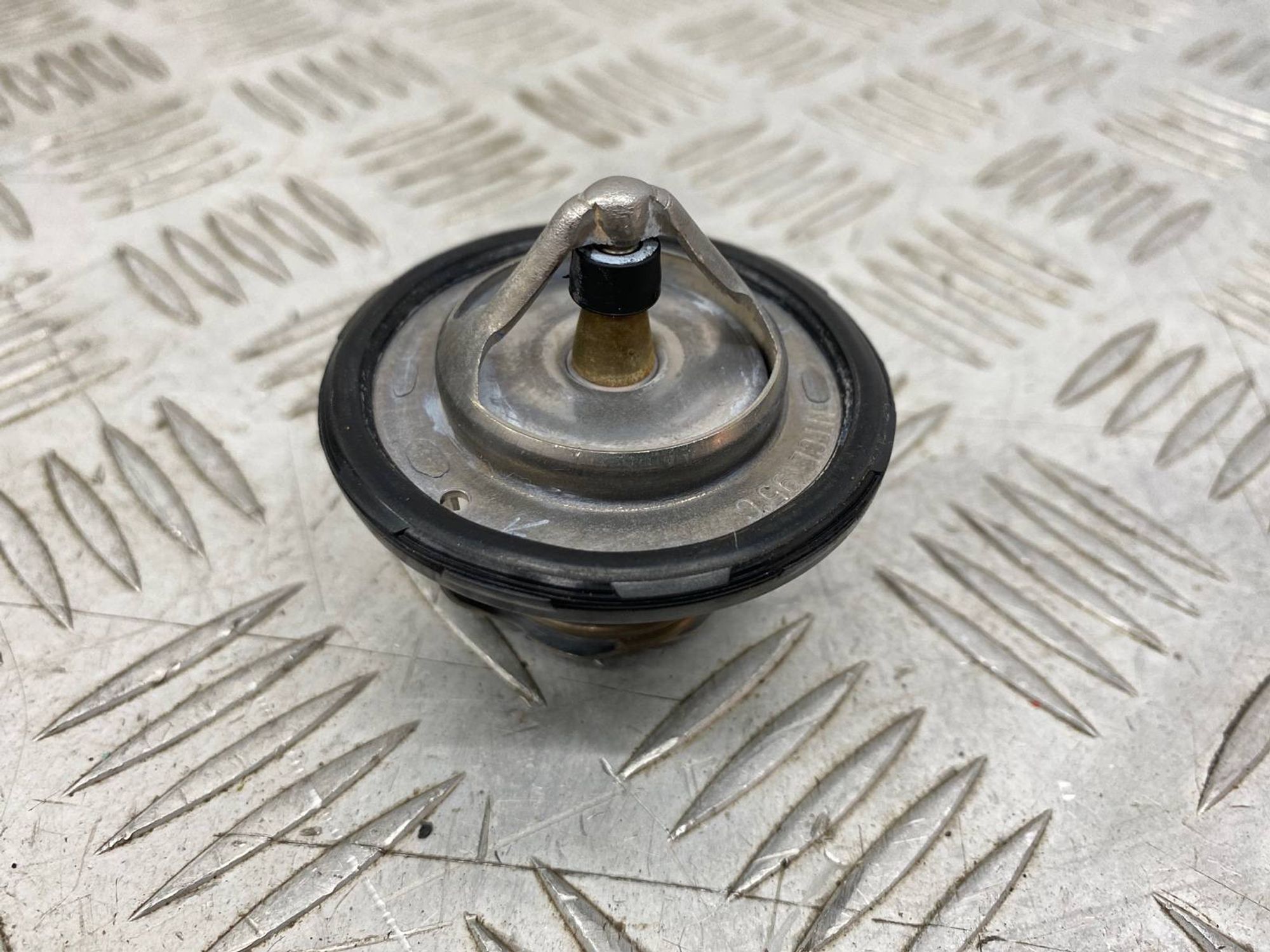 Б/У термостат Nissan Sylphy TB17 MRA8DE 2012, 400 рублей, Краснодар