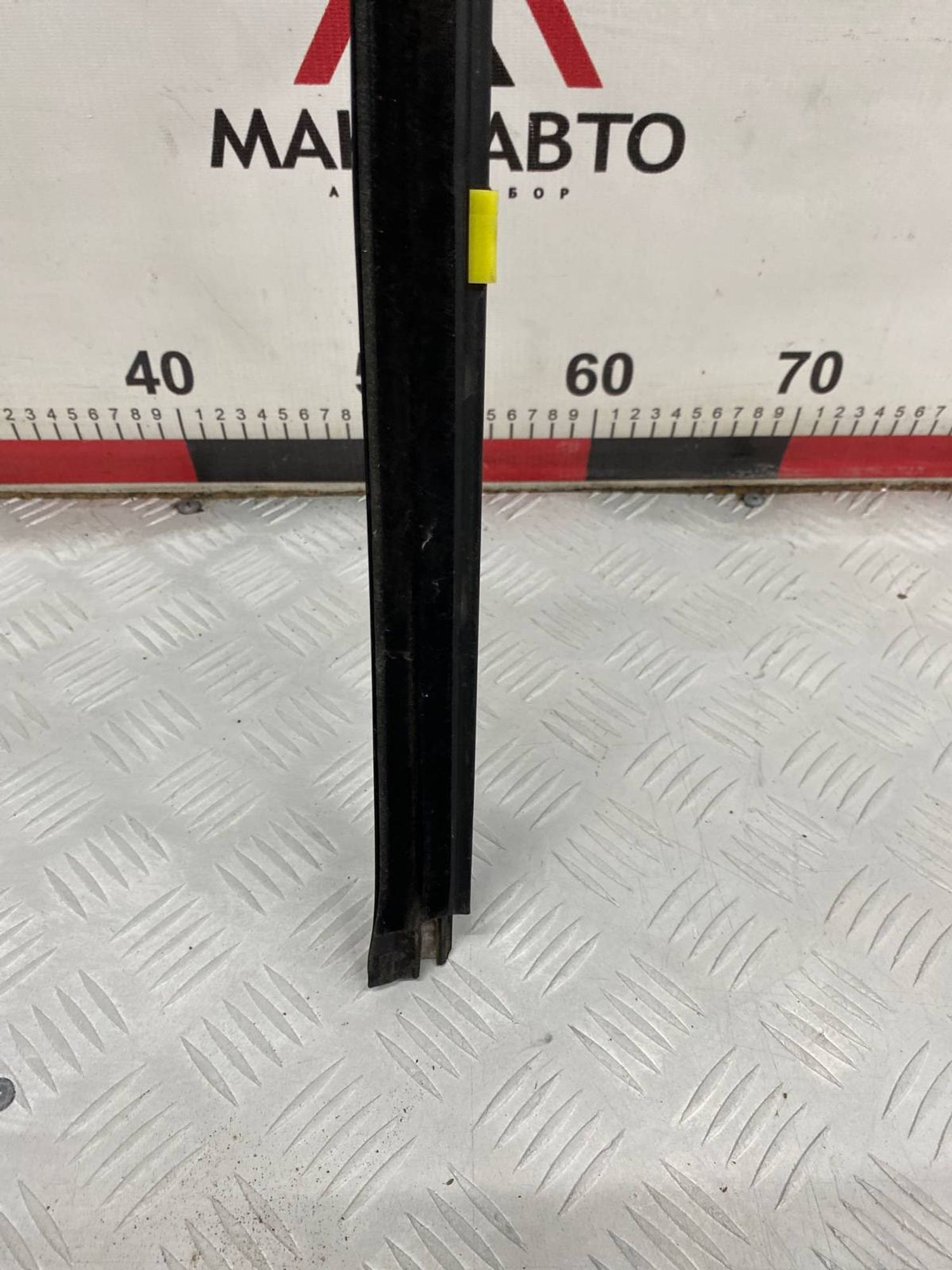 Б/У накладка стекла двери (молдинг, бархотка), 480 рублей, Краснодар