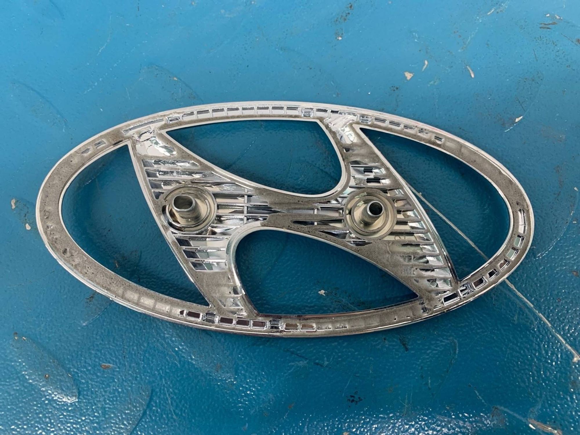 Б/У эмблема ( шильдик, значок ) задний Hyundai, 1600 рублей, Краснодар