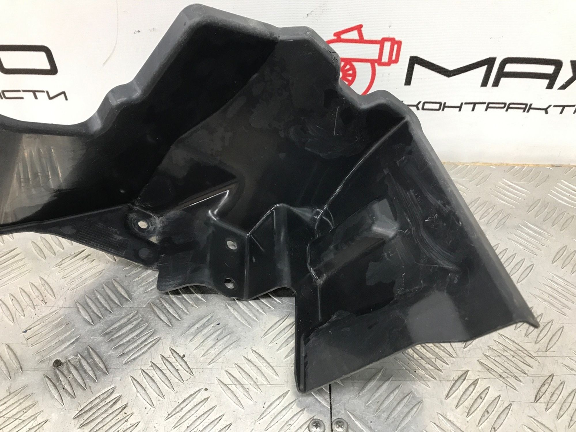 Б/У Дефлектор радиатора левый Mitsubishi L200 KJ3T, 690 рублей, Краснодар