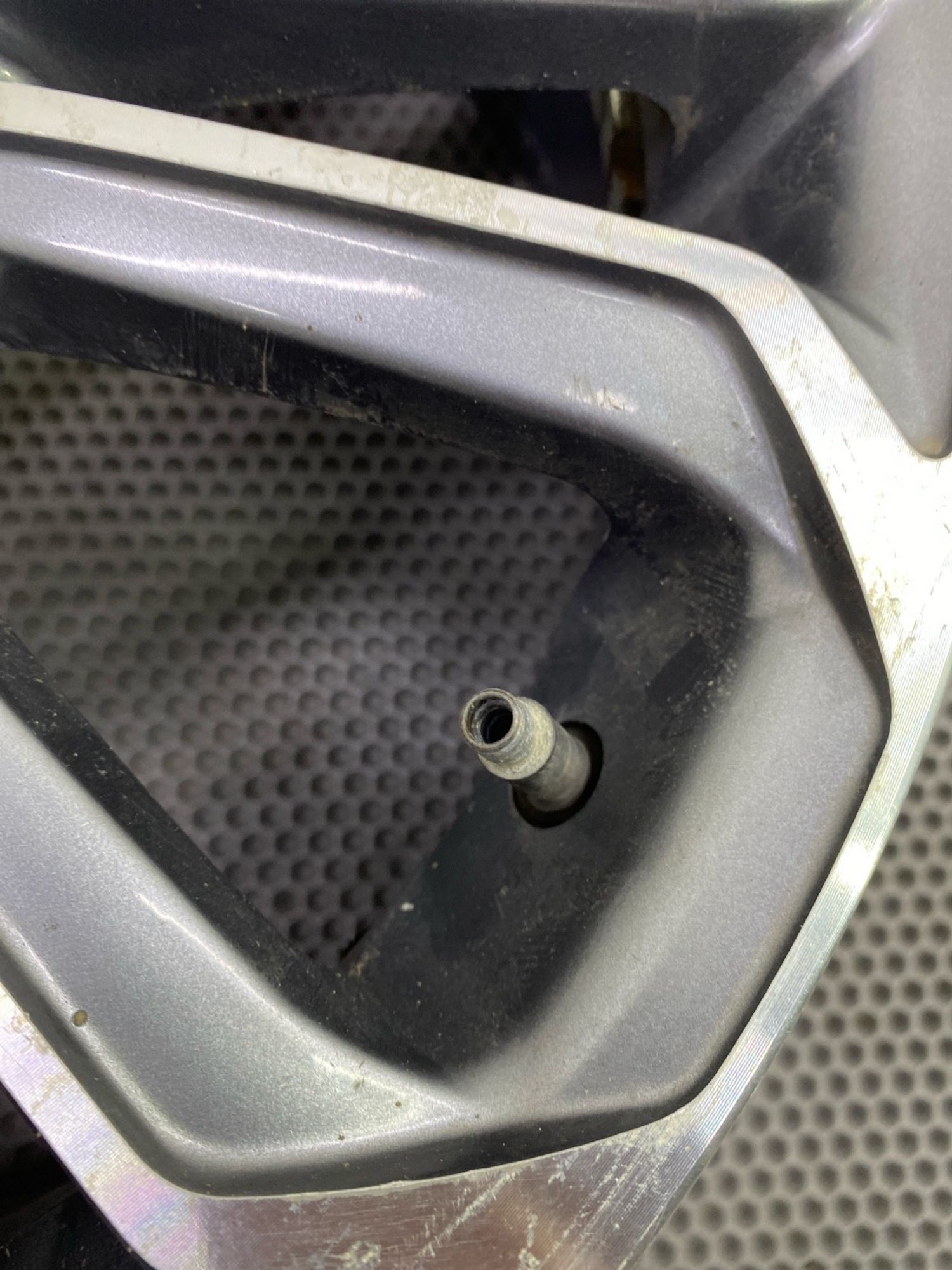 ДИСК 1 ШТ 16 via 40ET 5x114.3 Литой, 2990 рублей, Краснодар