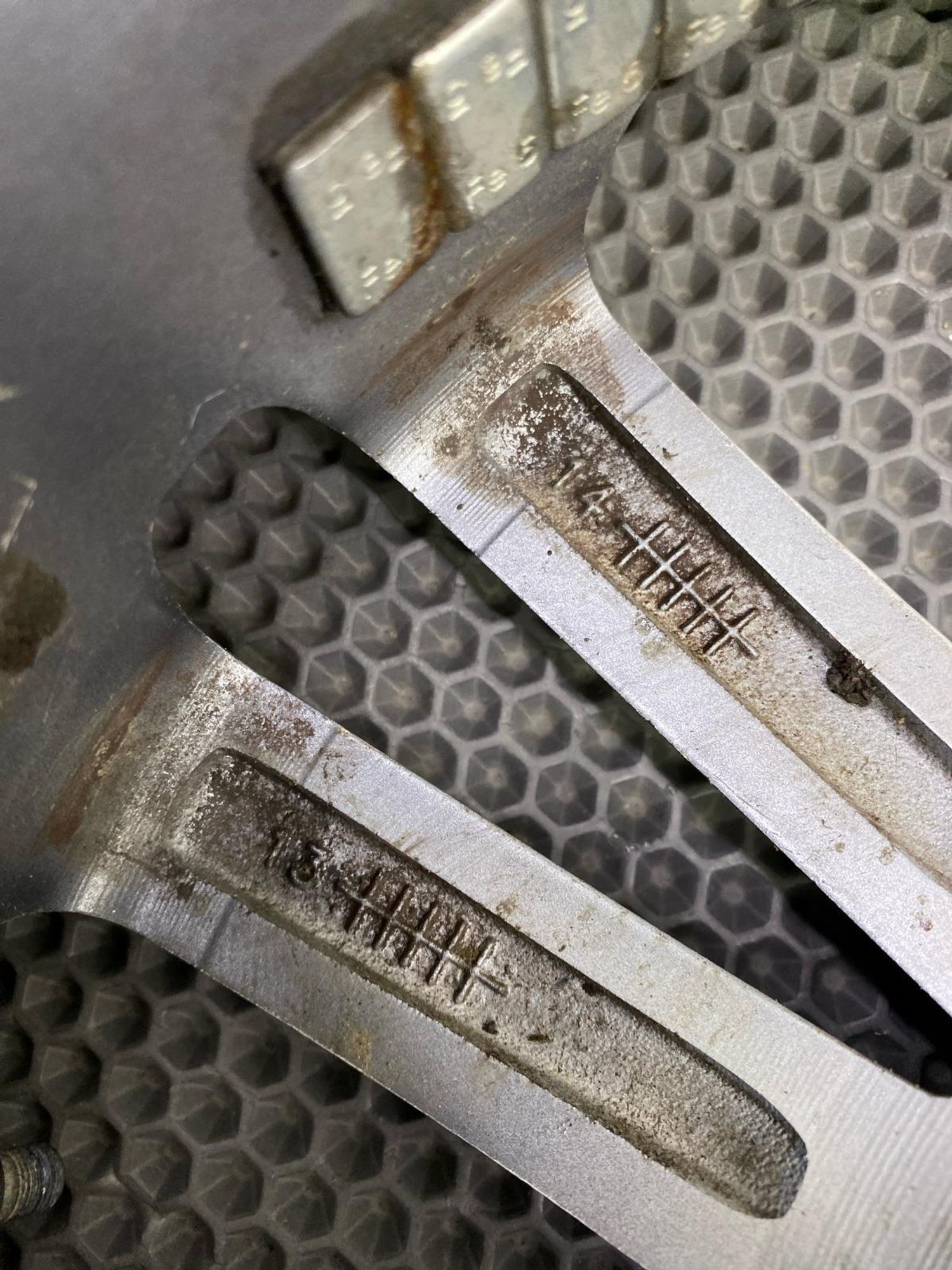 ДИСК 1 ШТ 16 via 40ET 5x114.3 Литой, 2990 рублей, Краснодар