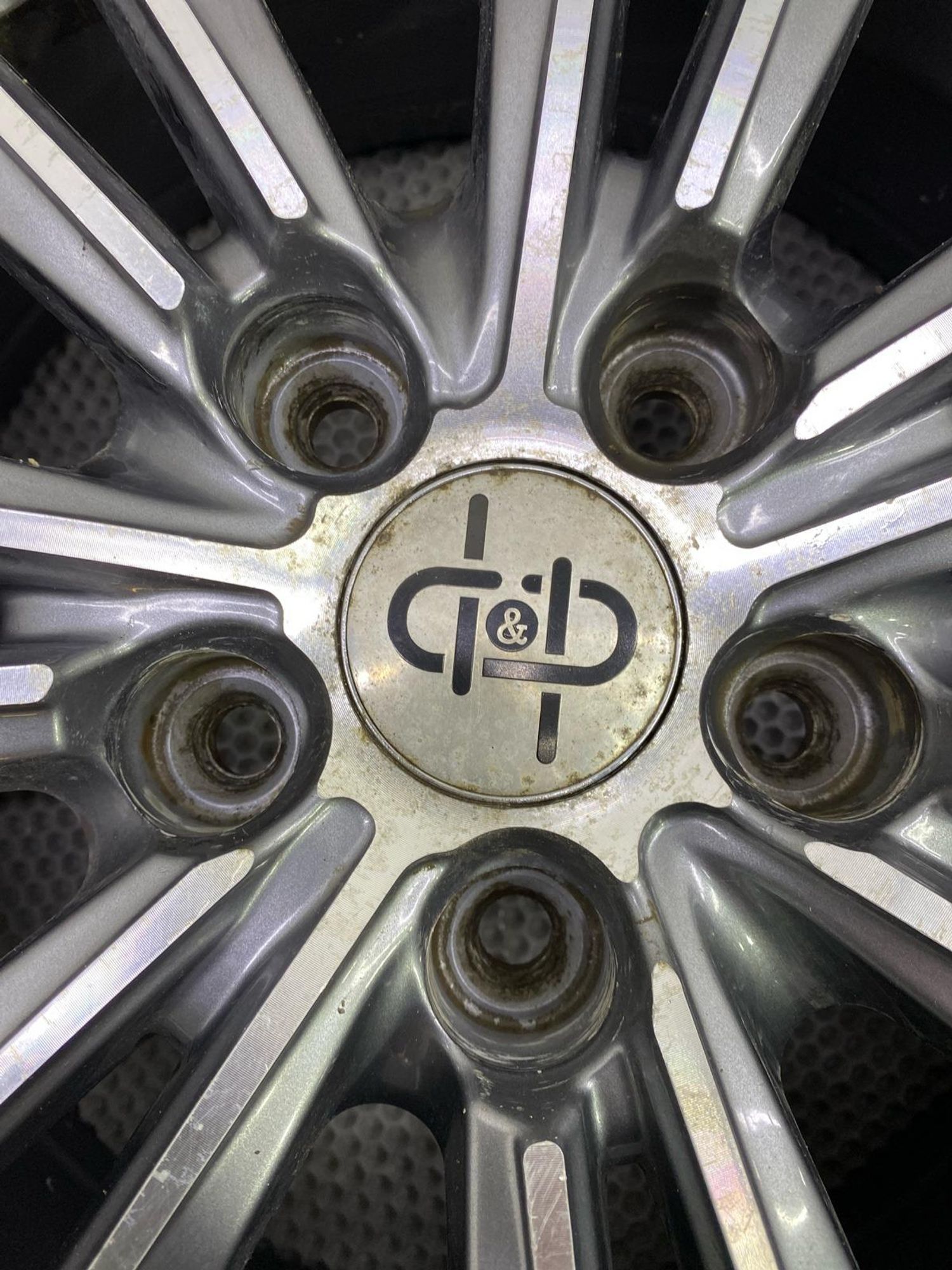 ДИСК 1 ШТ 16 via 40ET 5x114.3 Литой, 2990 рублей, Краснодар