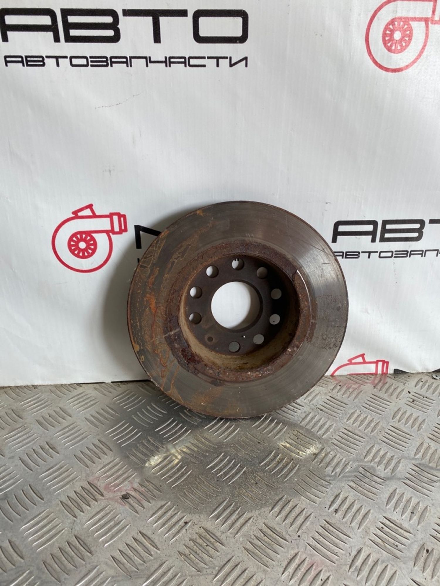 Б/У тормозной диск задний Volkswagen Golf 2008, 890 рублей, Краснодар