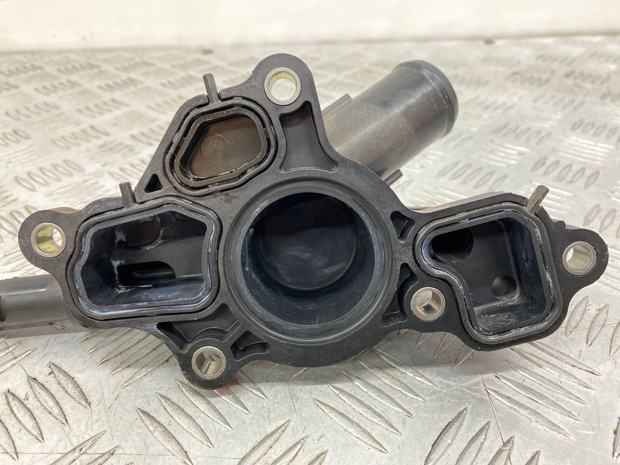 Б/У Корпус термостата Nissan X-Trail HNT32 MR20DD, 2800 рублей, Краснодар