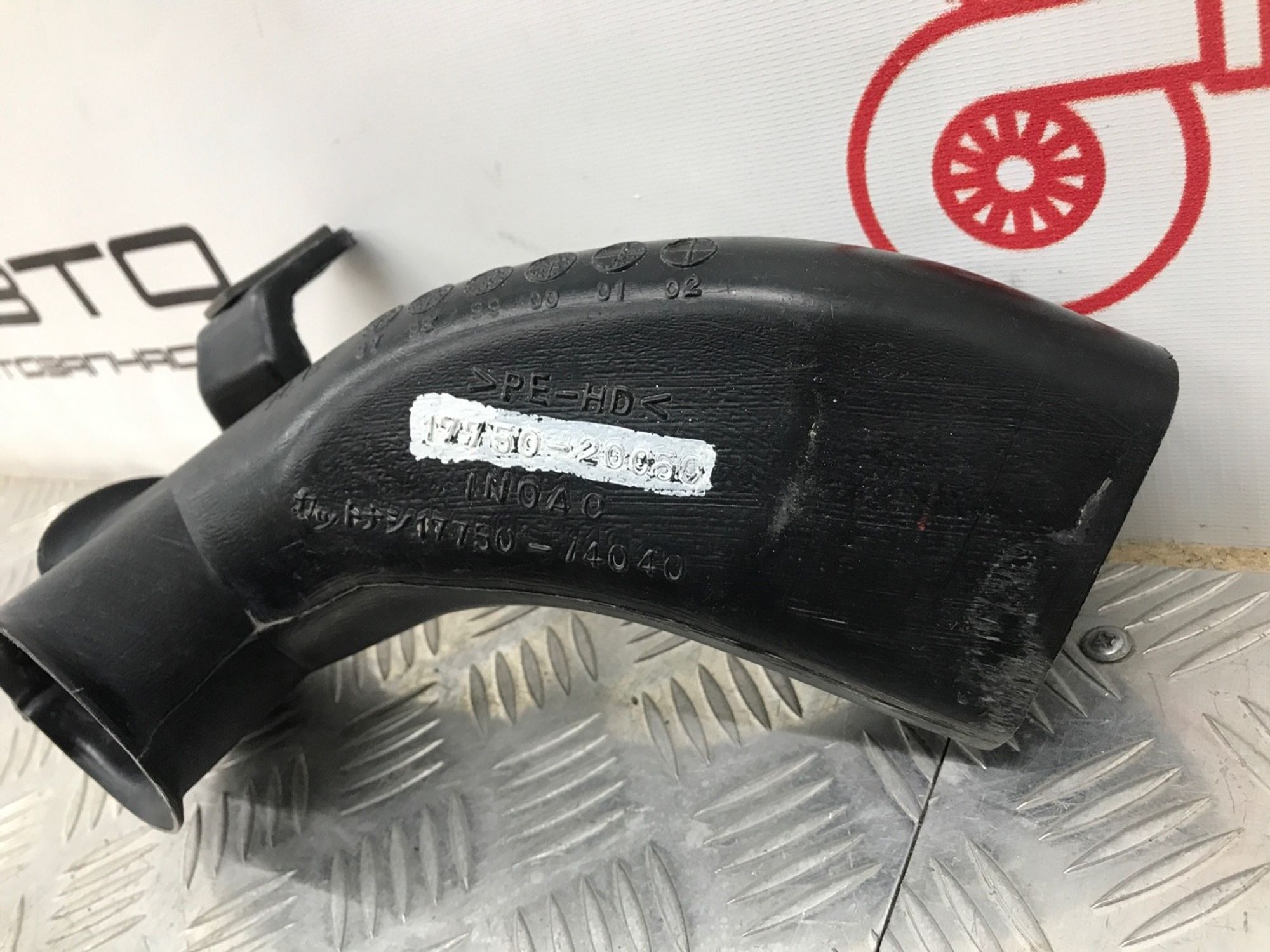 Б/У патрубок воздушного фильтра Lexus Rx300 MCU10 2000, 499 рублей, Краснодар