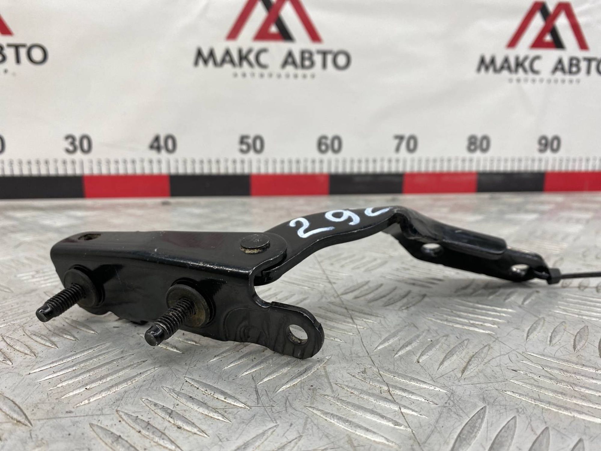 Б/У петля крышки багажника задний правый Nissan, 1520 рублей, Краснодар