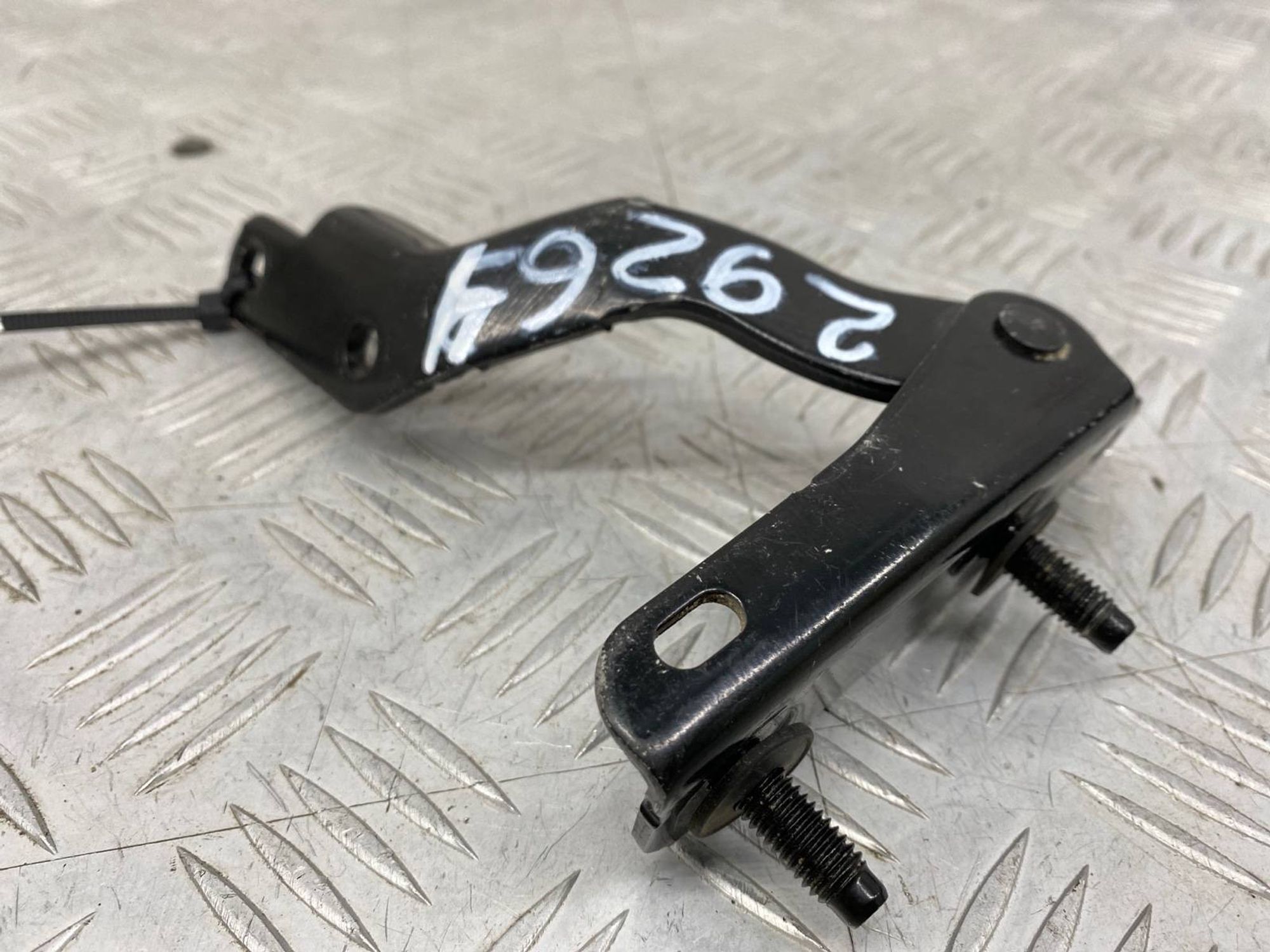 Б/У петля крышки багажника задний правый Nissan, 1520 рублей, Краснодар