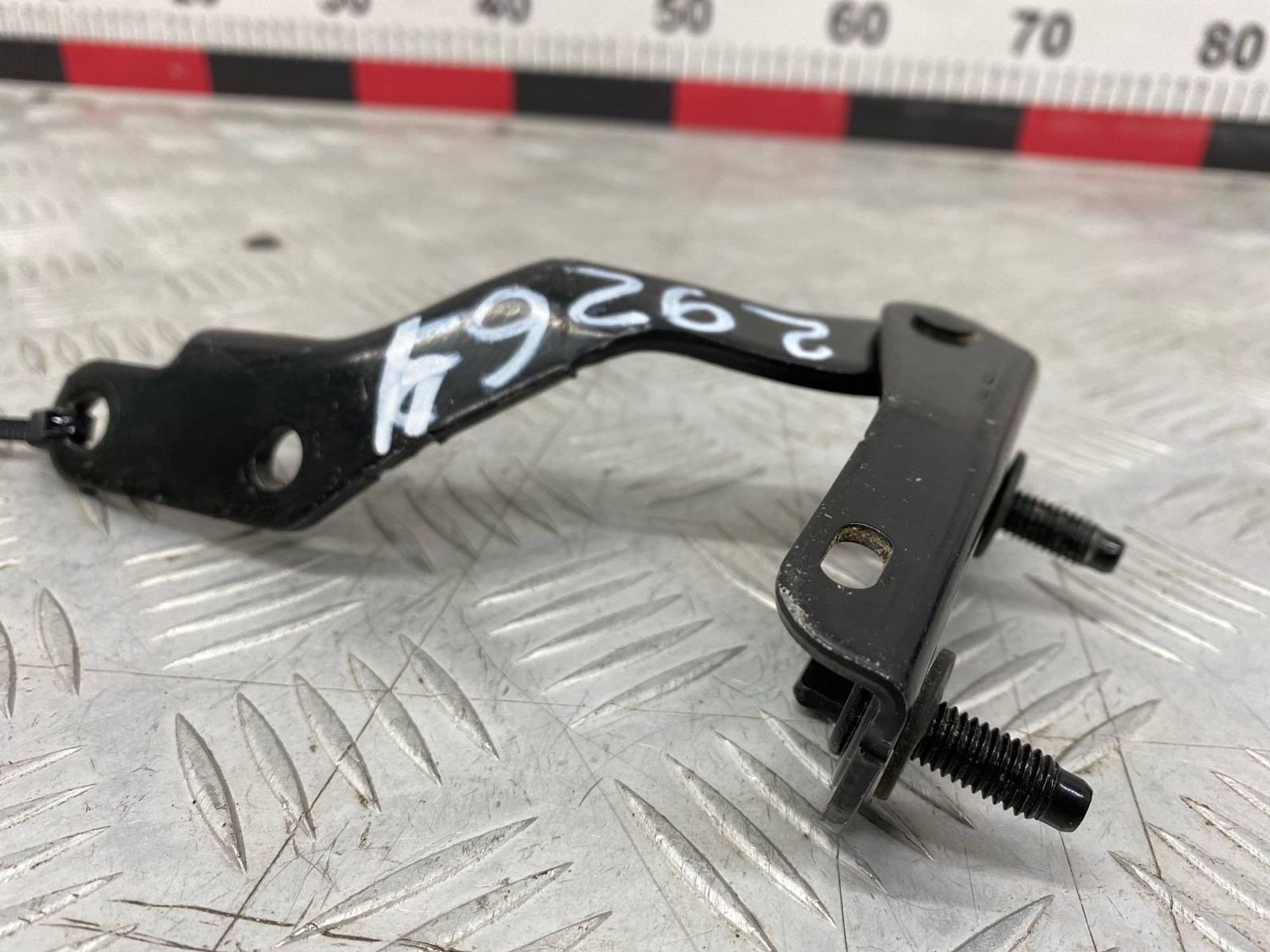 Б/У петля крышки багажника задний правый Nissan, 1520 рублей, Краснодар