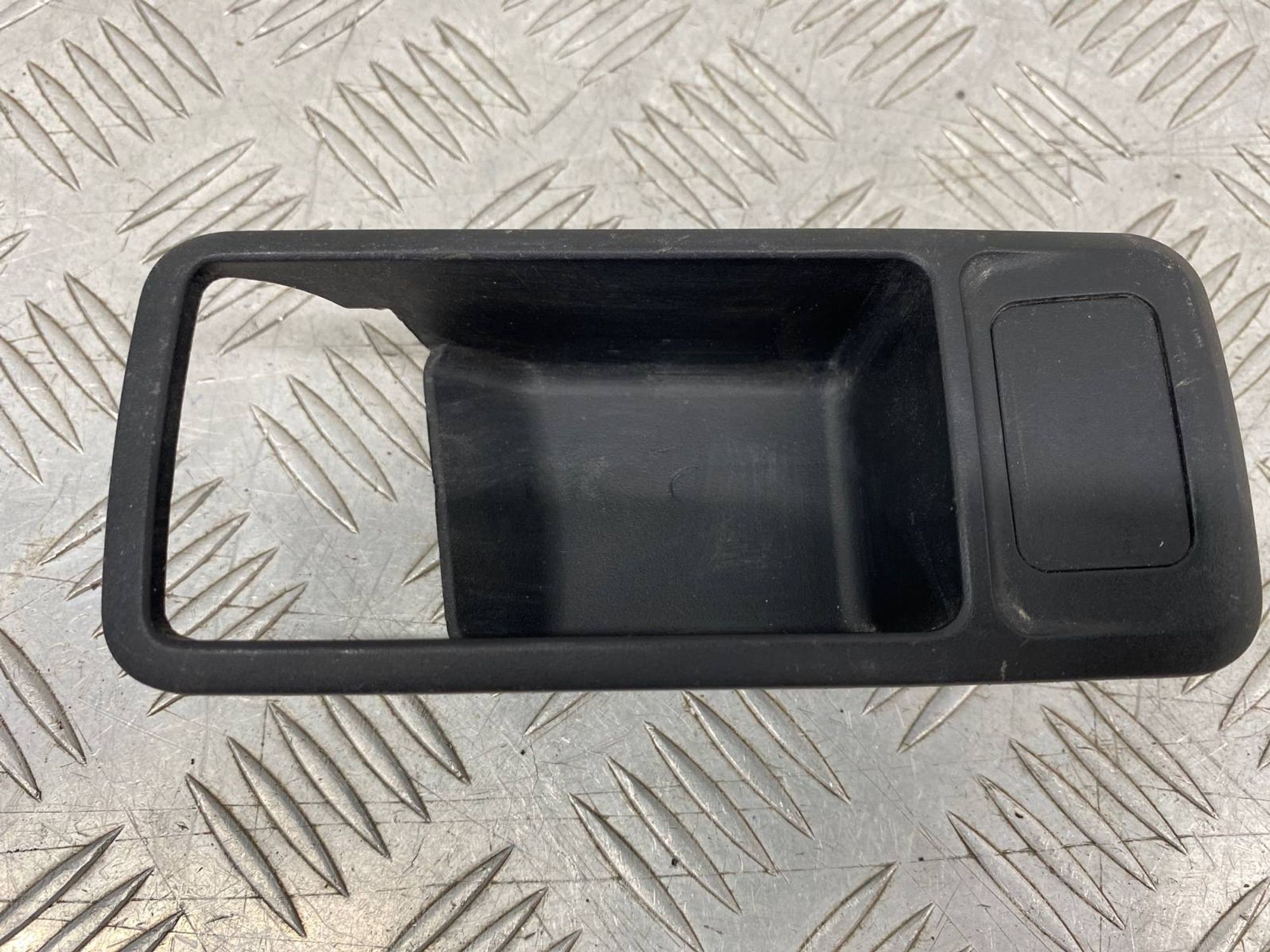 Б/У накладка ручки двери салона задний левый Ford, 320 рублей, Краснодар