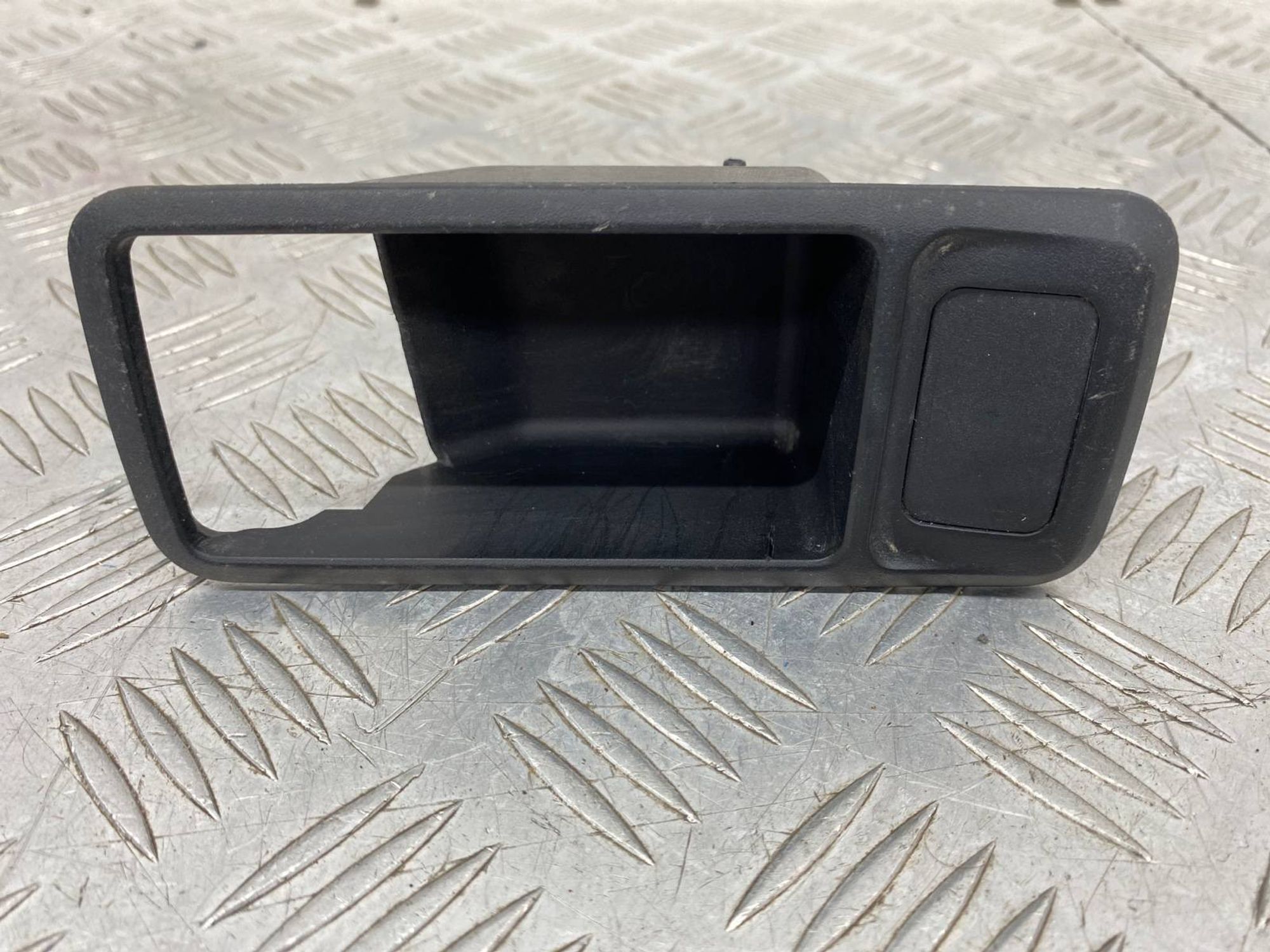 Б/У накладка ручки двери салона задний левый Ford, 320 рублей, Краснодар