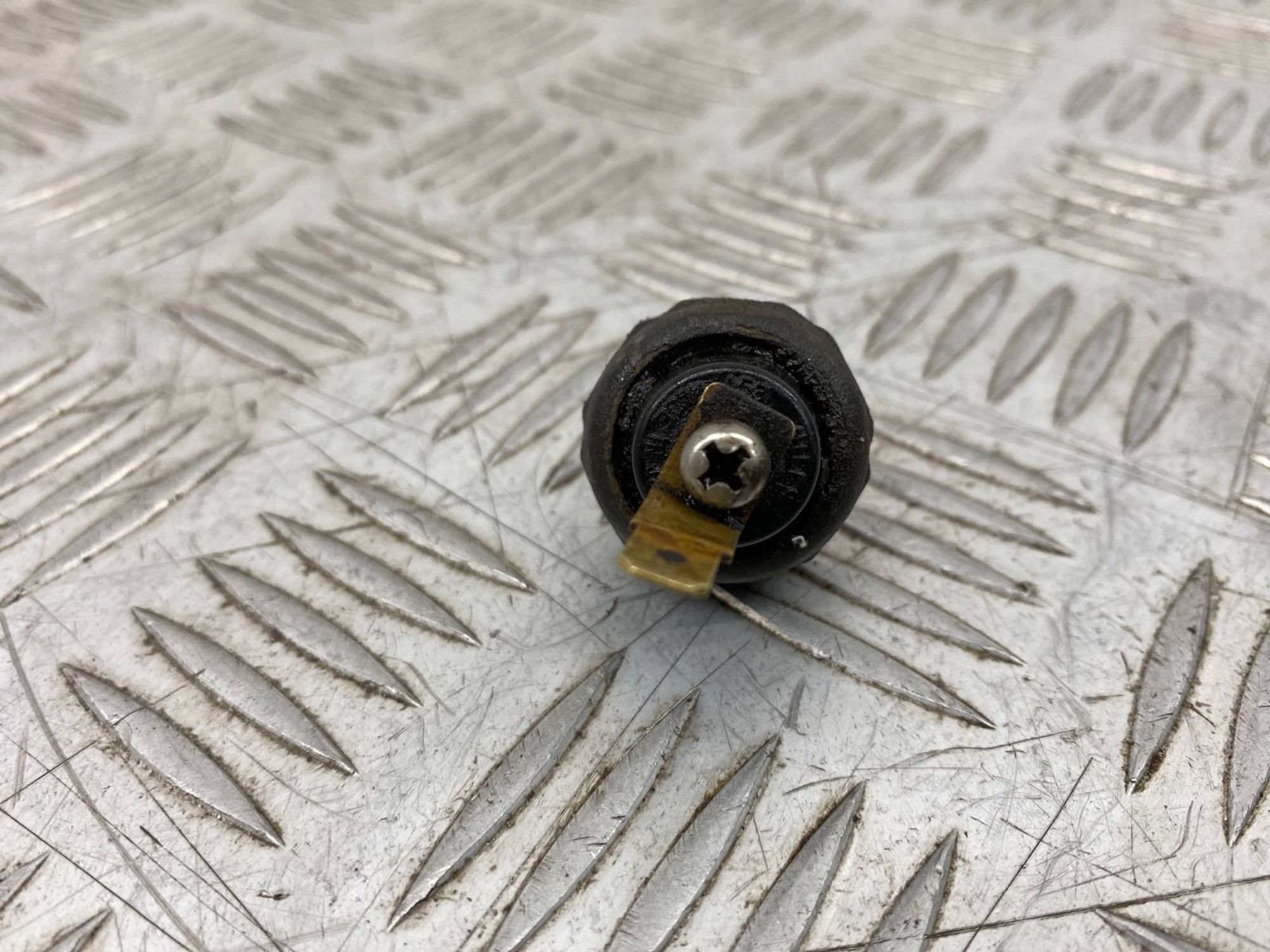 Б/У Датчик давления масла (Двигателя) Mitsubishi, 400 рублей, Краснодар