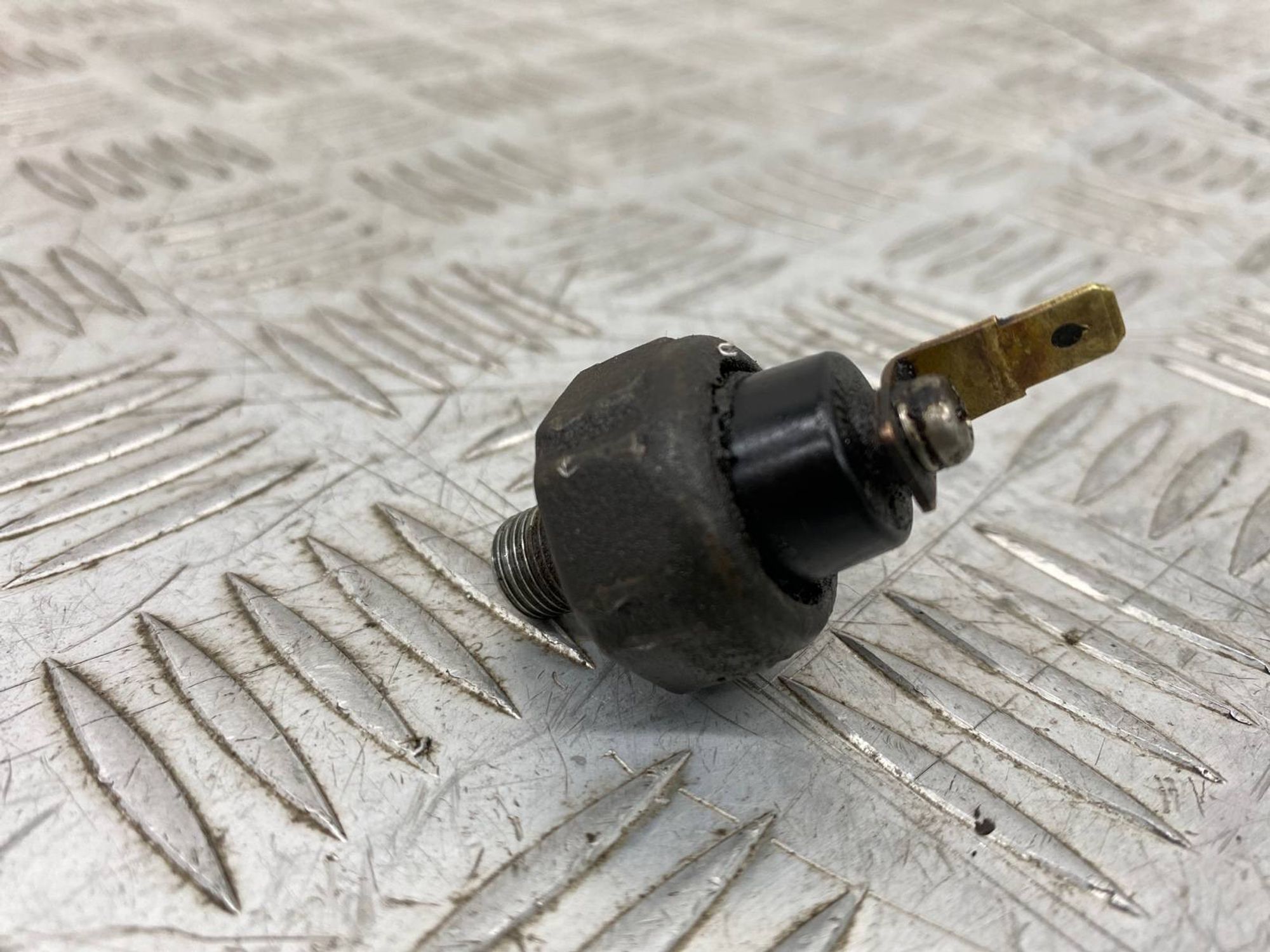 Б/У Датчик давления масла (Двигателя) Mitsubishi, 400 рублей, Краснодар