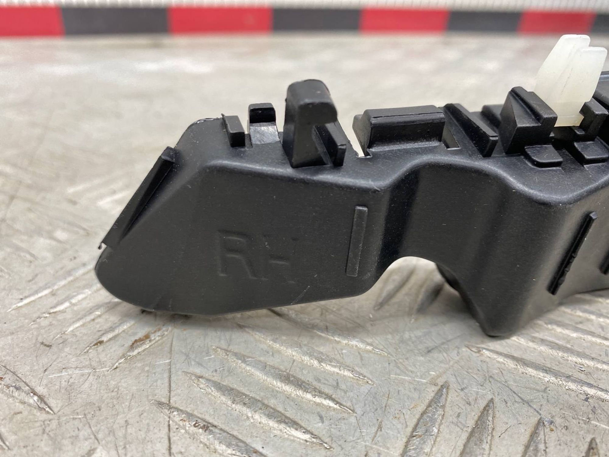 НОВАЯ(ЫЙ) крепление бампера ( кронштейн ) передний, 320 рублей, Краснодар