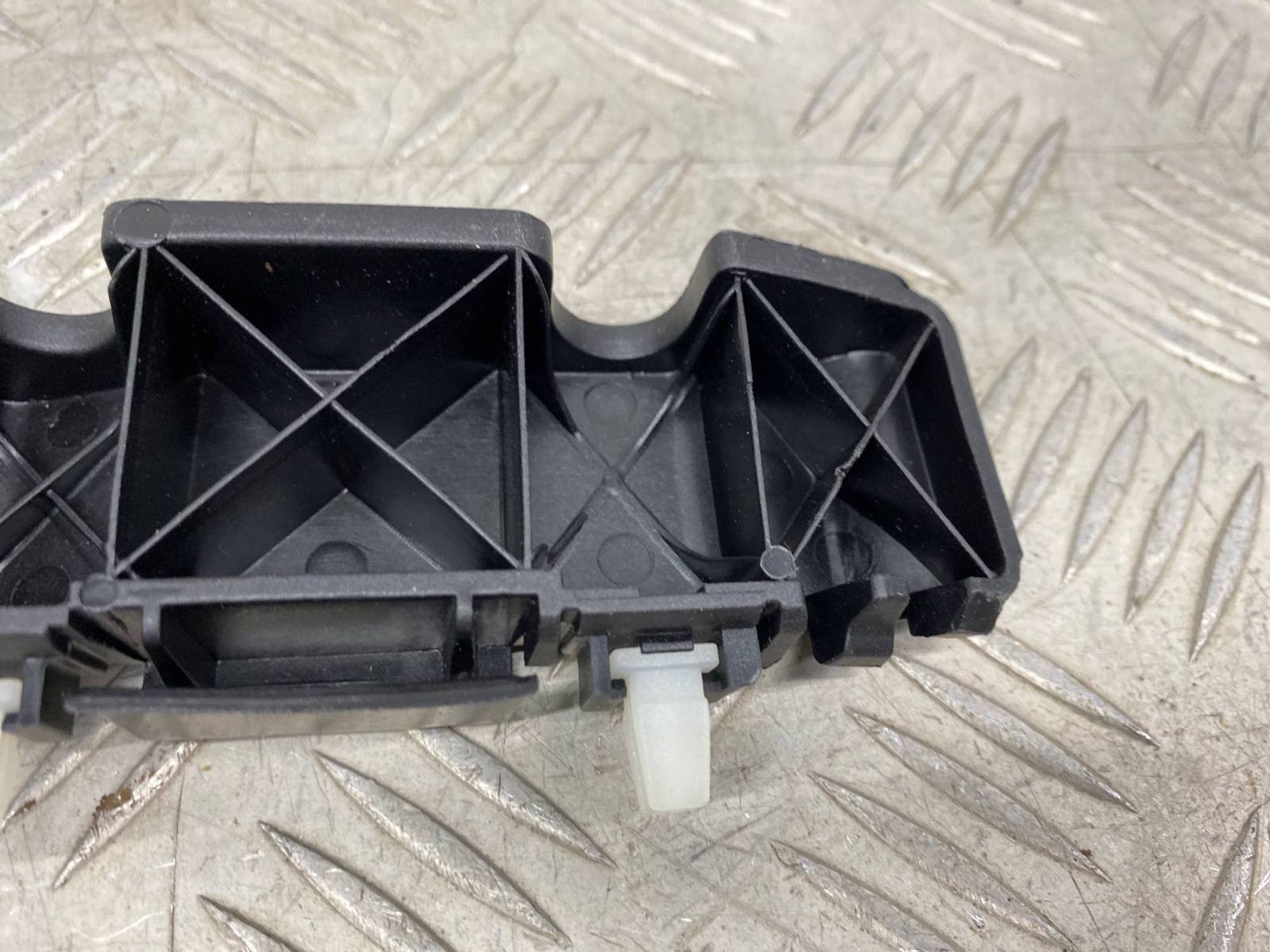 НОВАЯ(ЫЙ) крепление бампера ( кронштейн ) передний, 320 рублей, Краснодар