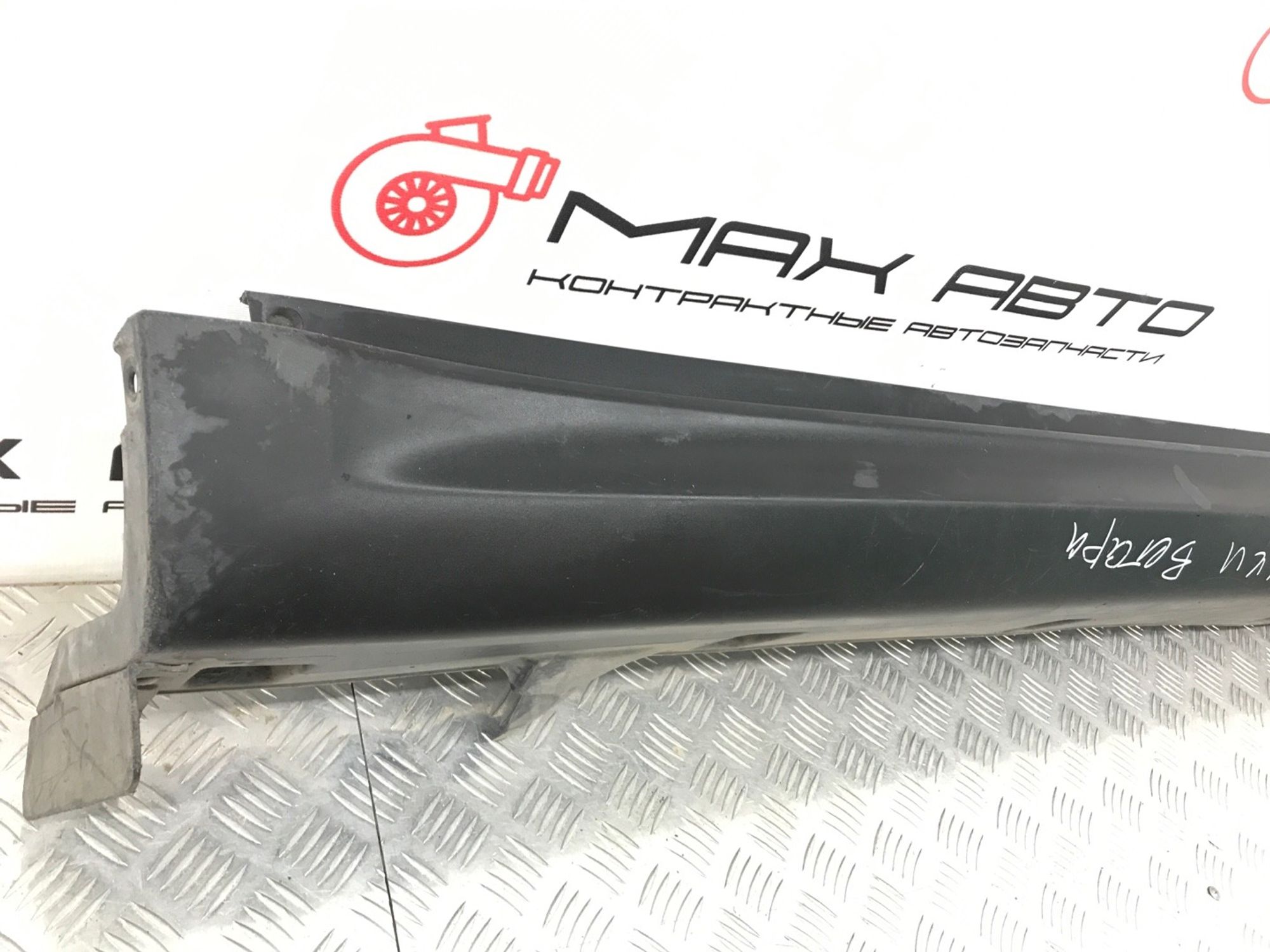 Б/У Накладка порога наружная правая Suzuki Vitara LY 2014, 1990 рублей, Краснодар