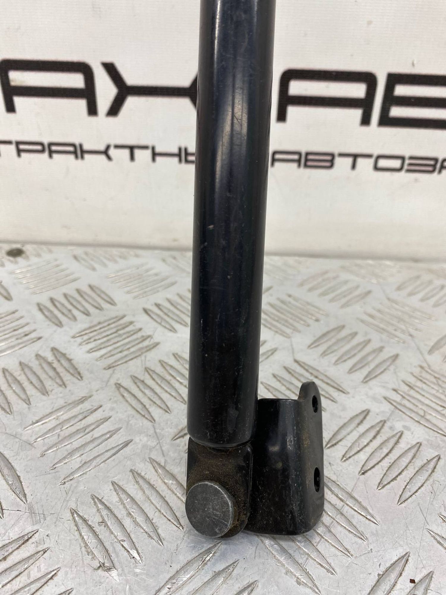 Б/У амортизатор багажника (газлифт, опора) задний, 800 рублей, Краснодар