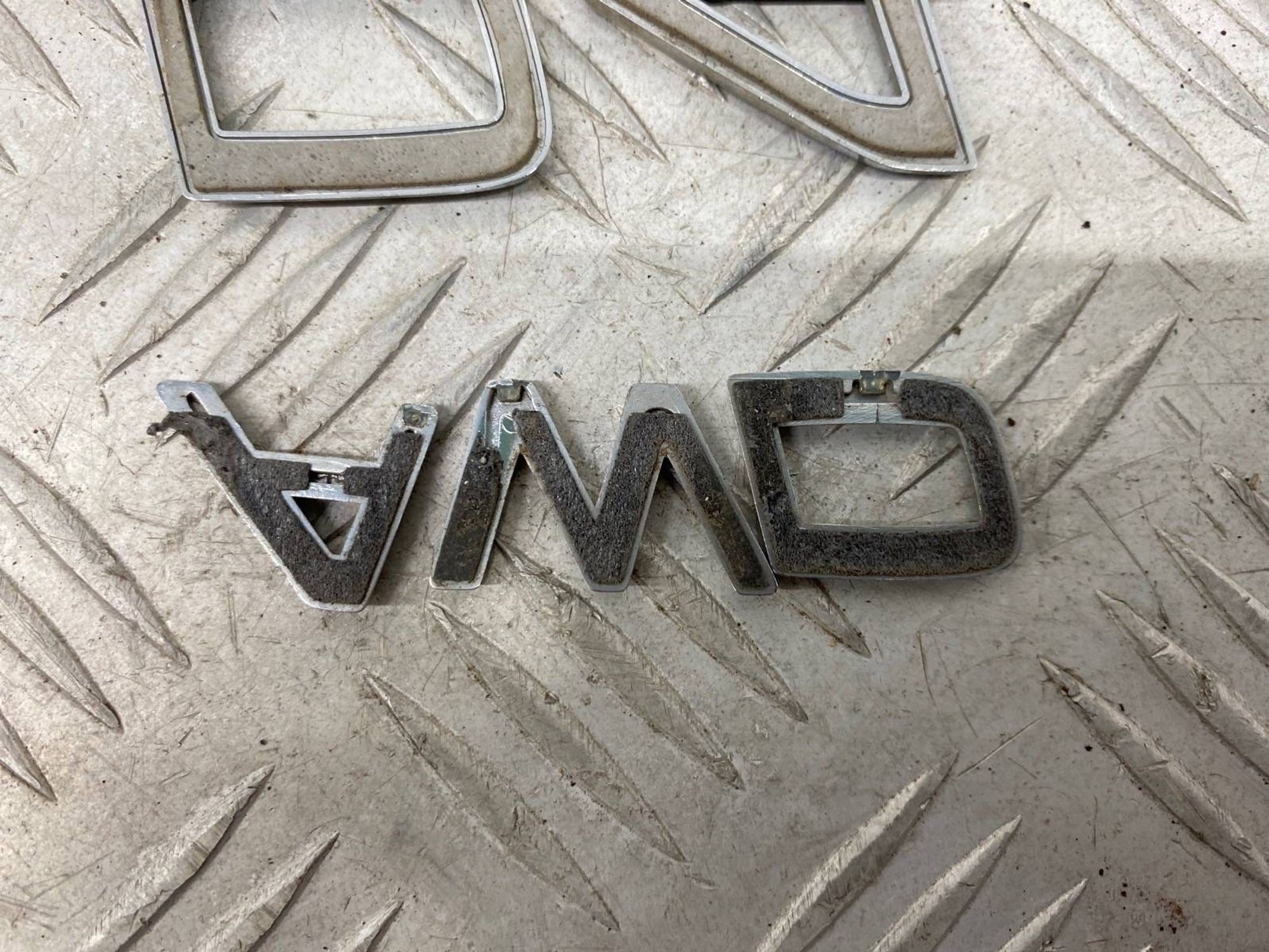 Б/У эмблема ( шильдик, значок ) задний Volvo Xc60, 800 рублей, Краснодар